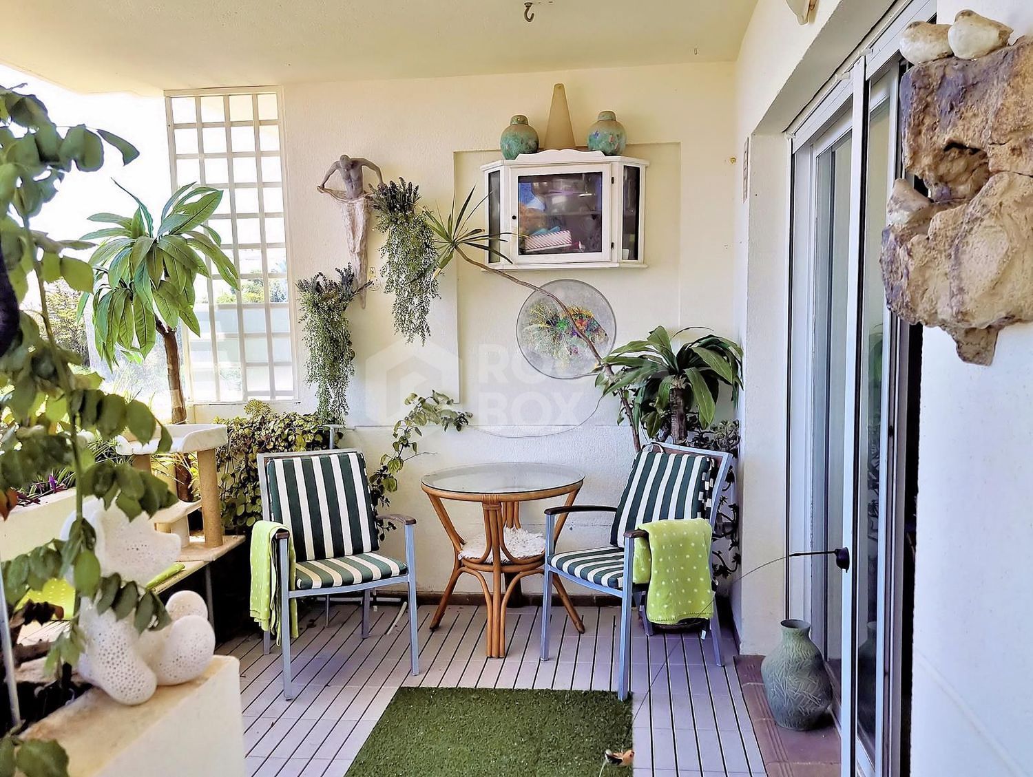 Elegant Sea-View Apartment in Bellavista Hill