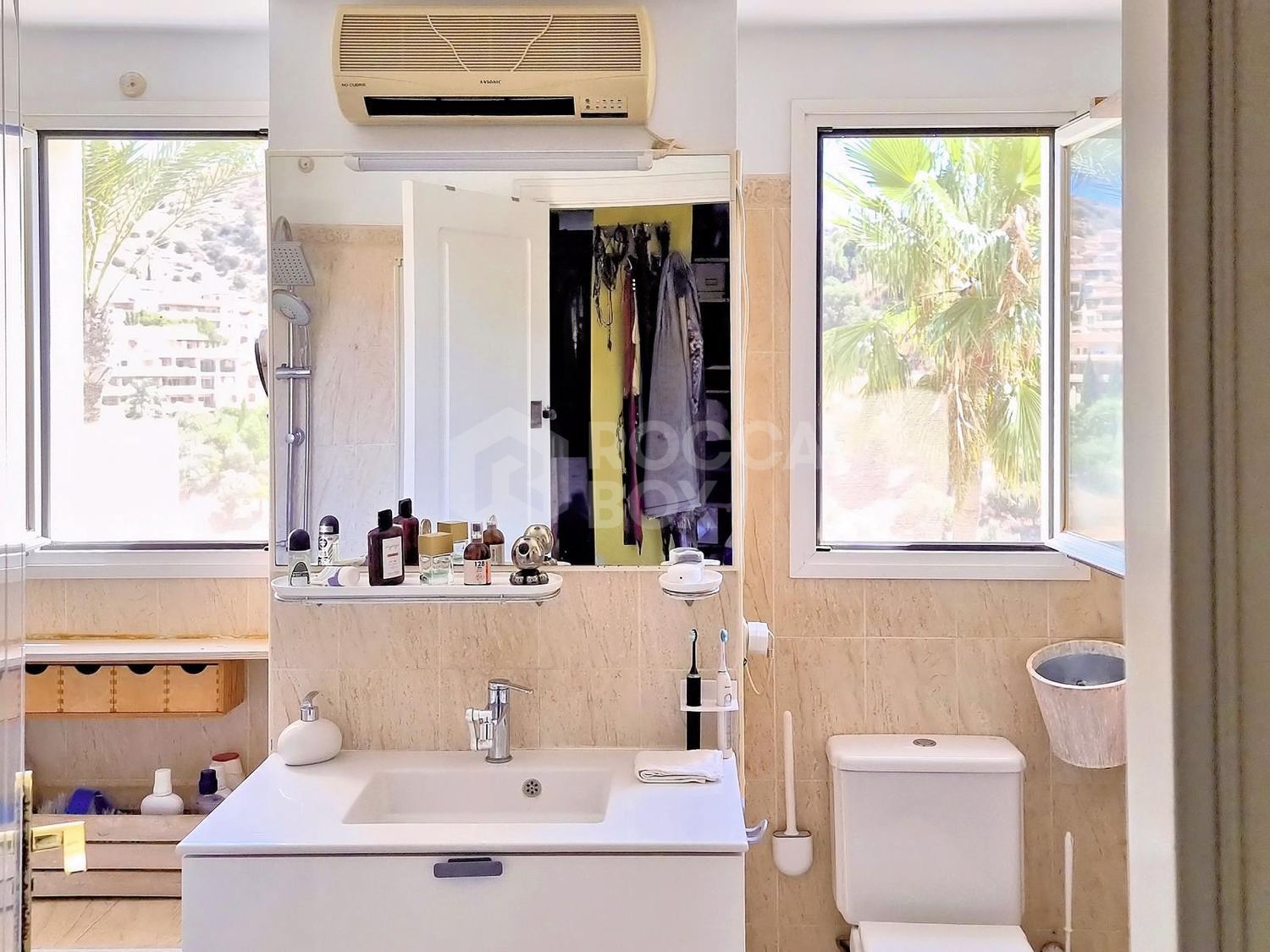 Elegant Sea-View Apartment in Bellavista Hill