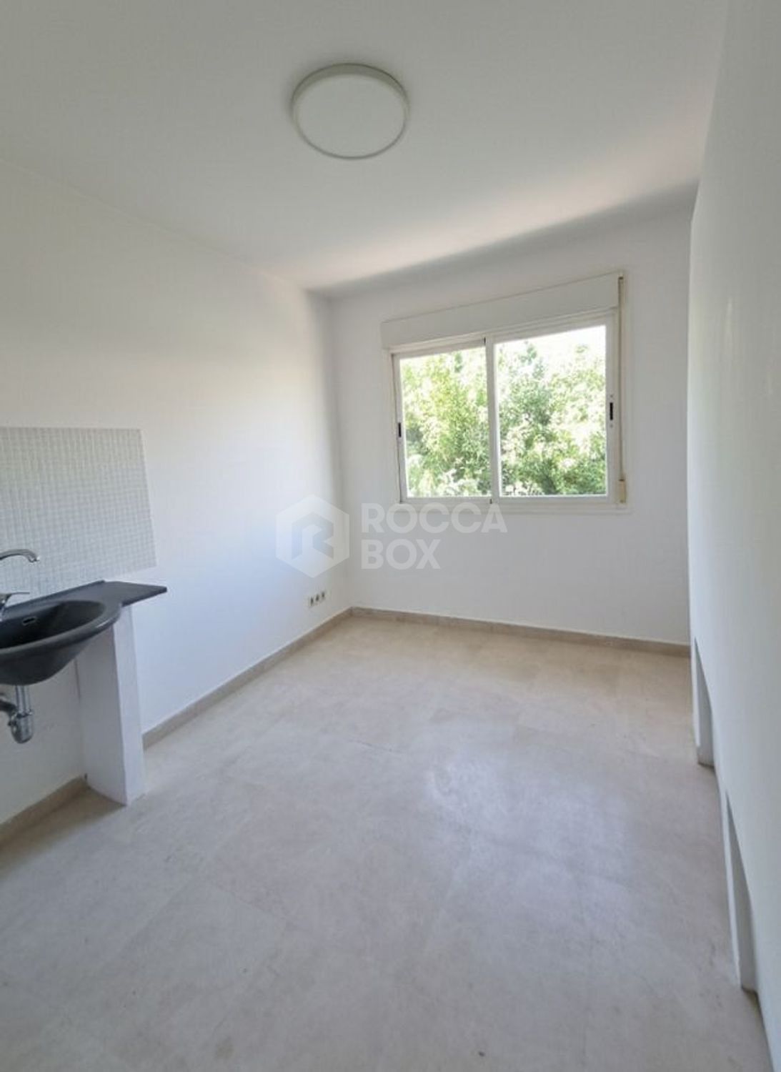 Elegant Sea-View Apartment in Bellavista Hill