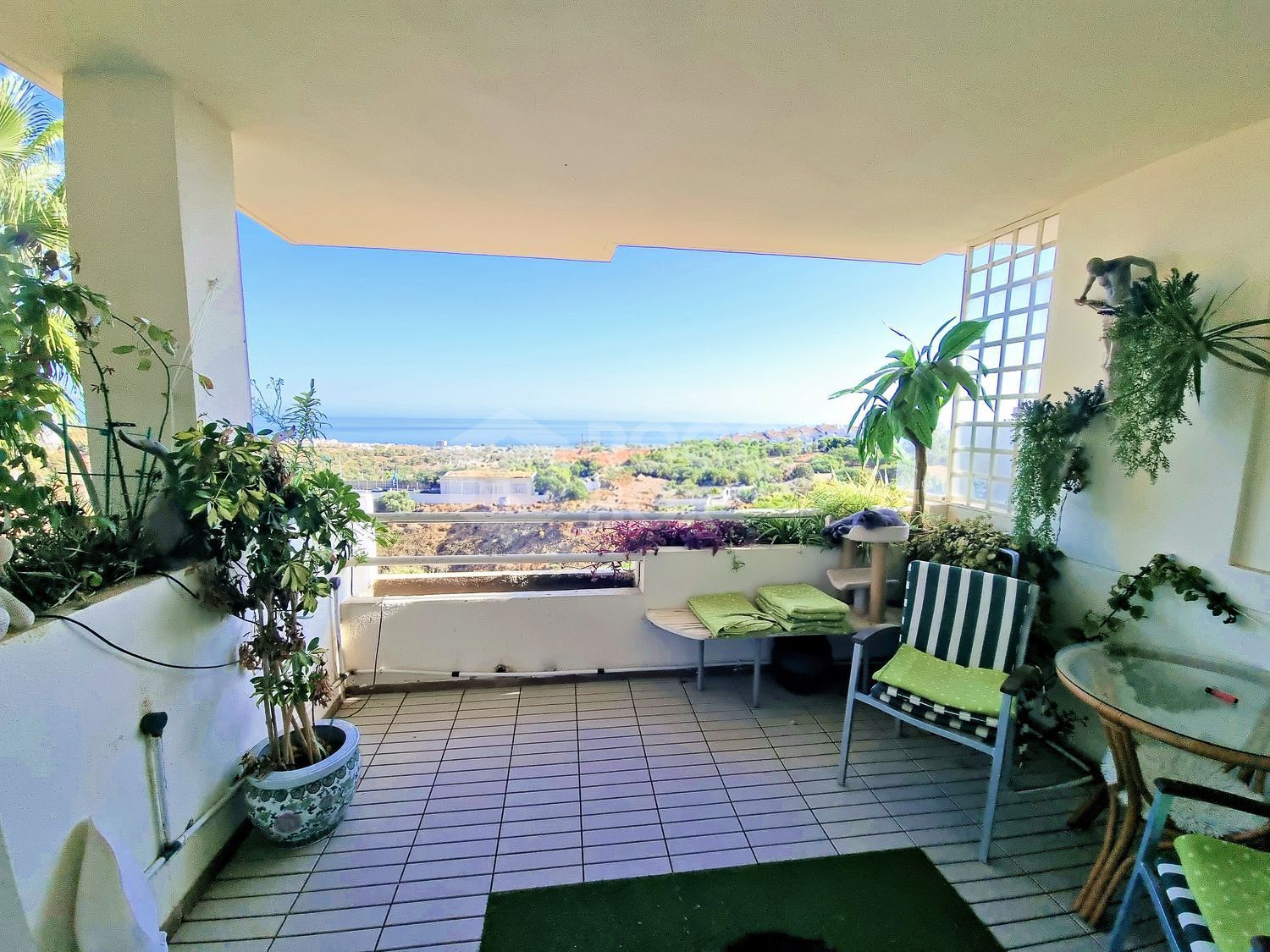 Elegant Sea-View Apartment in Bellavista Hill