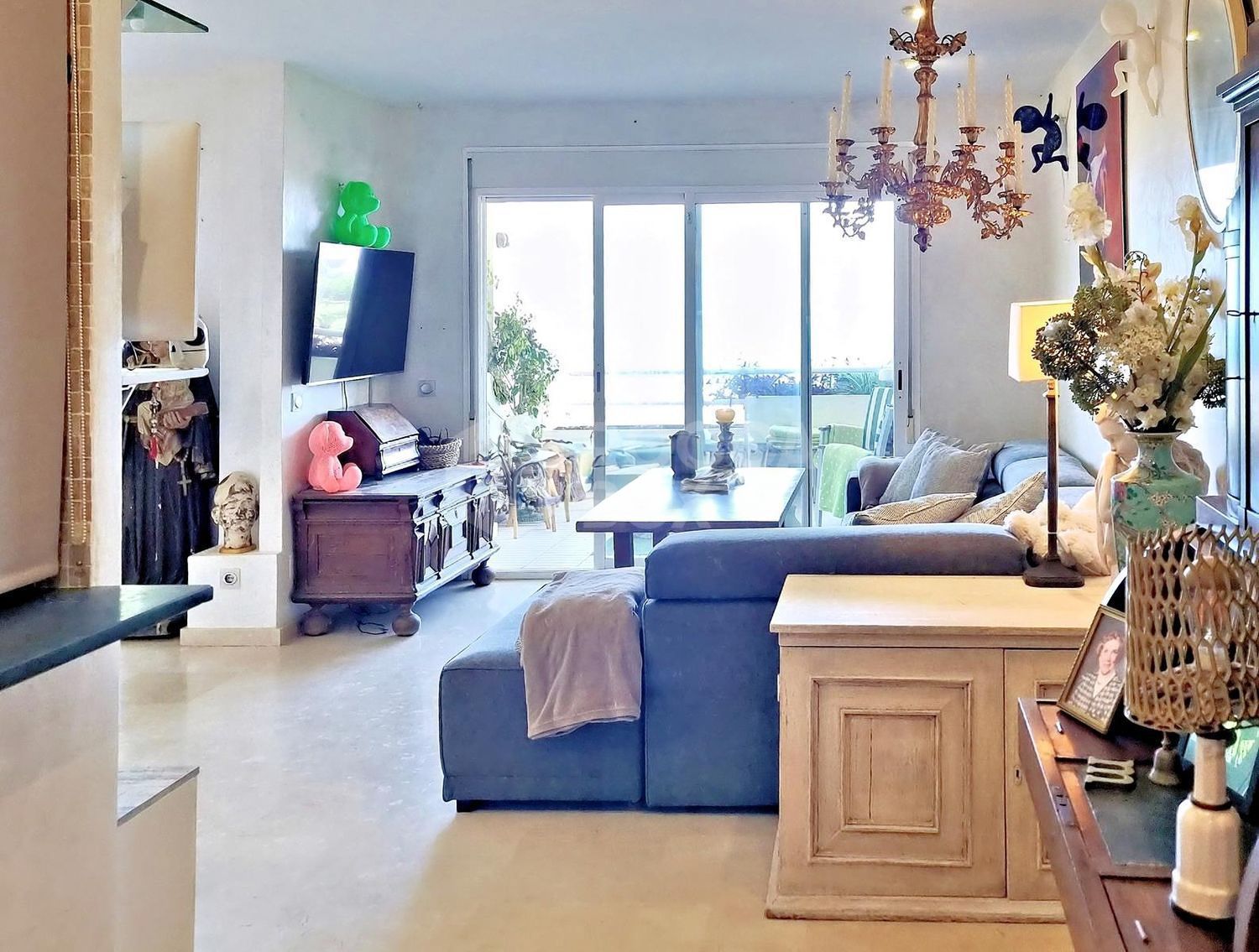 Elegant Sea-View Apartment in Bellavista Hill