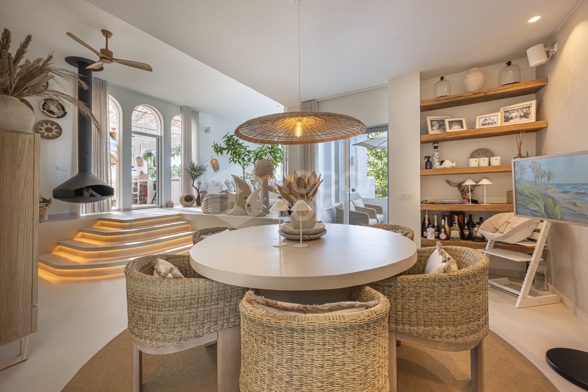 Modern Mediterranean Oasis in Prestigious Atalaya de Río Verde