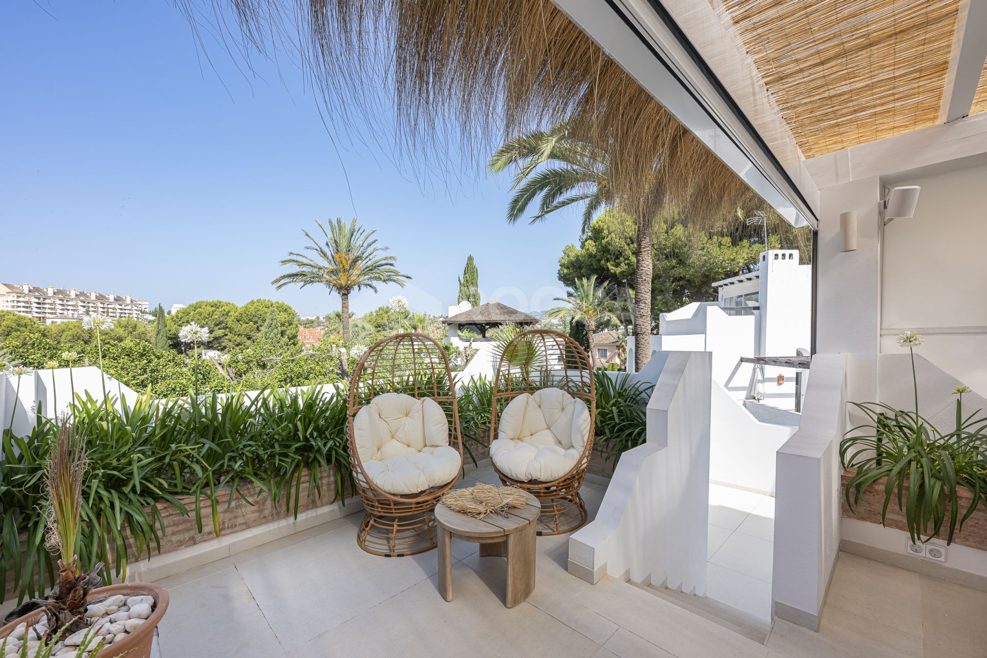 Modern Mediterranean Oasis in Prestigious Atalaya de Río Verde