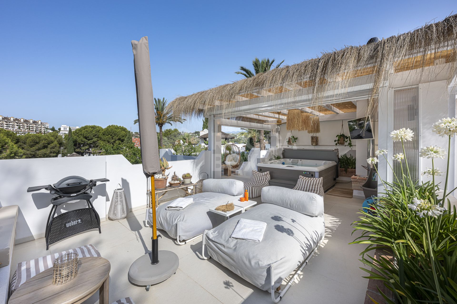 Modern Mediterranean Oasis in Prestigious Atalaya de Río Verde