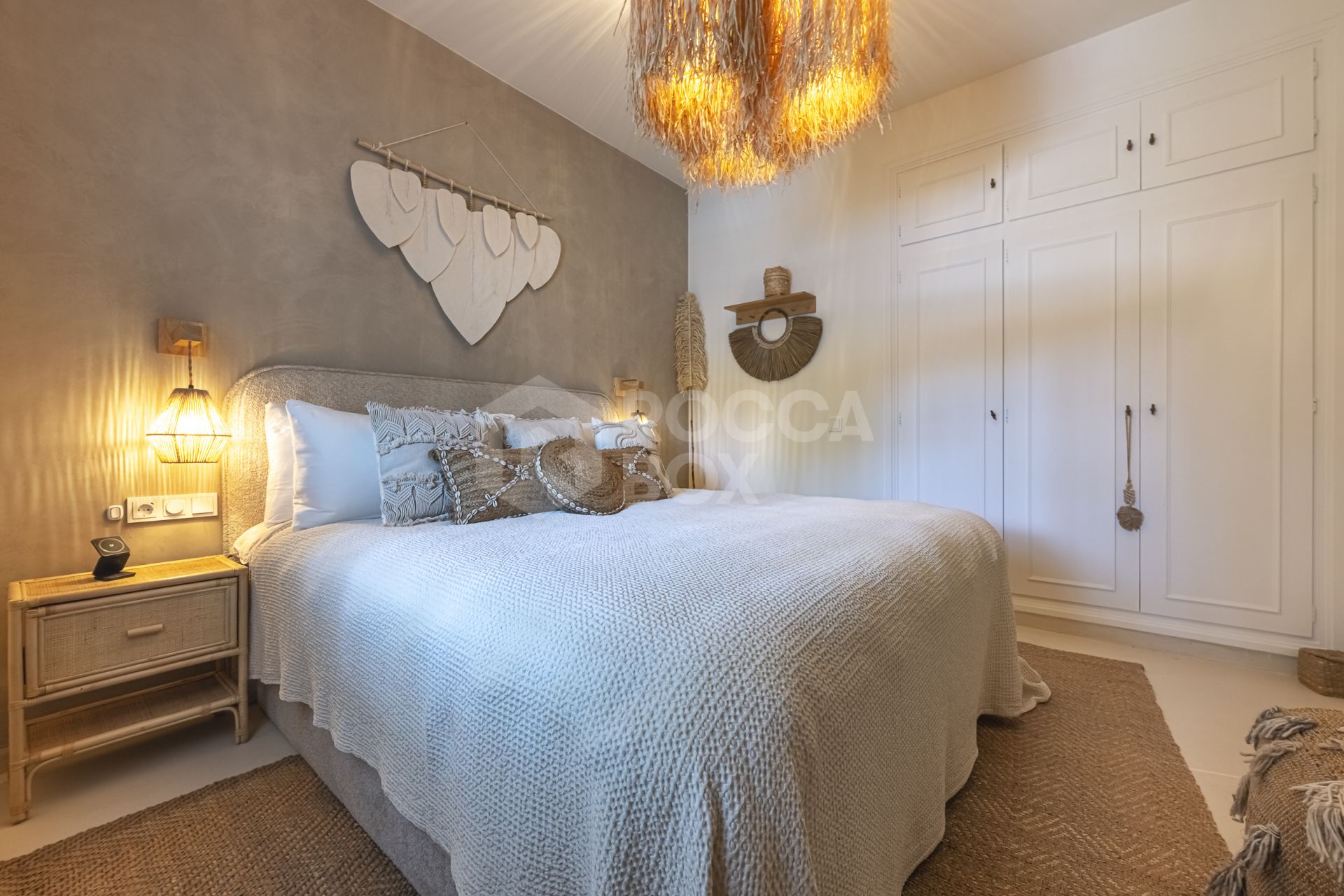 Modern Mediterranean Oasis in Prestigious Atalaya de Río Verde