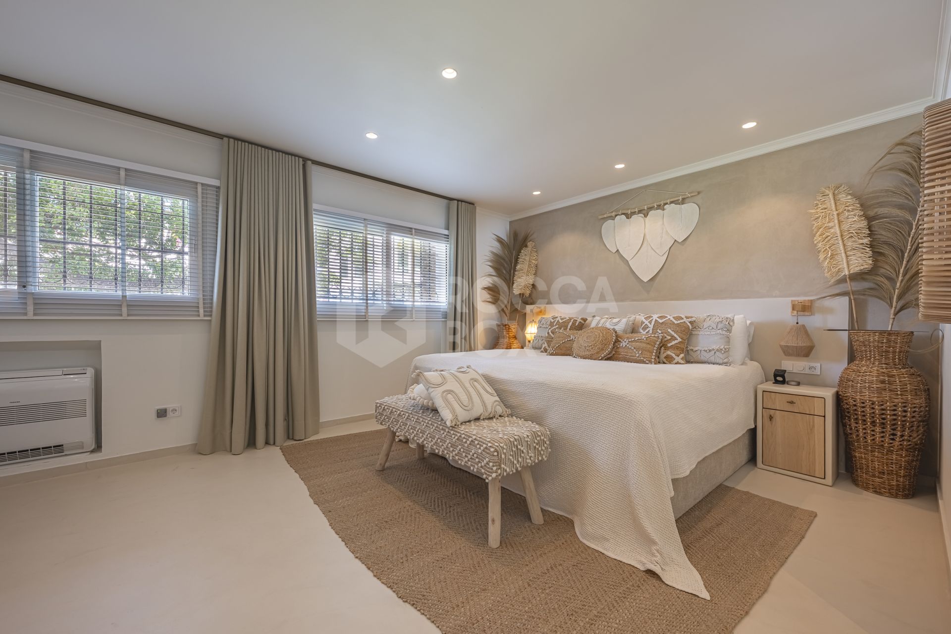 Modern Mediterranean Oasis in Prestigious Atalaya de Río Verde