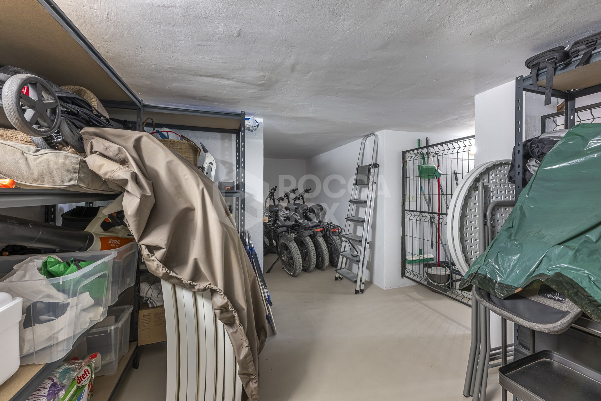 Modern Mediterranean Oasis in Prestigious Atalaya de Río Verde