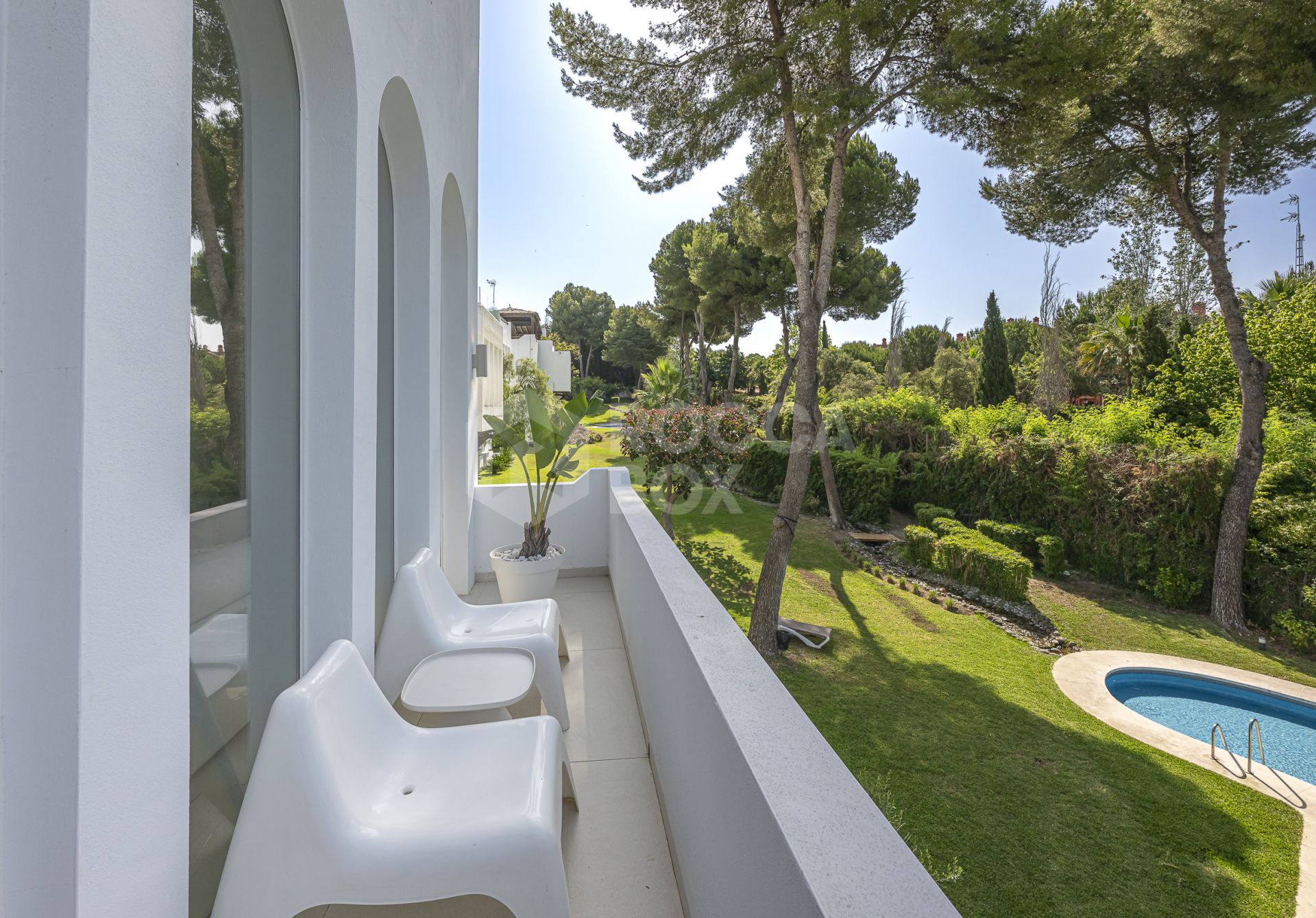 Modern Mediterranean Oasis in Prestigious Atalaya de Río Verde