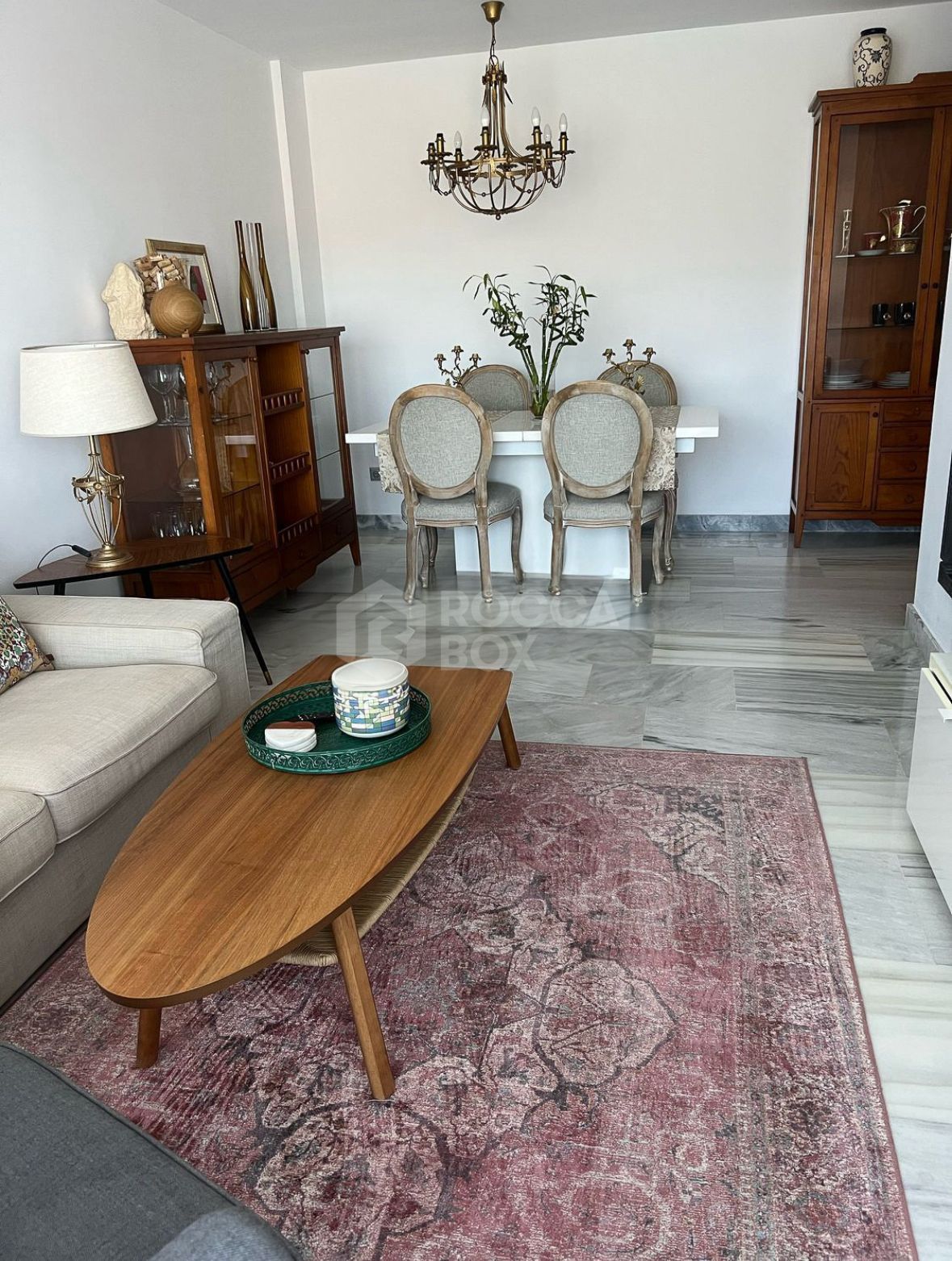 Traditional Two Bedroom Apartment with Mountain Views and Exceptional Facilities