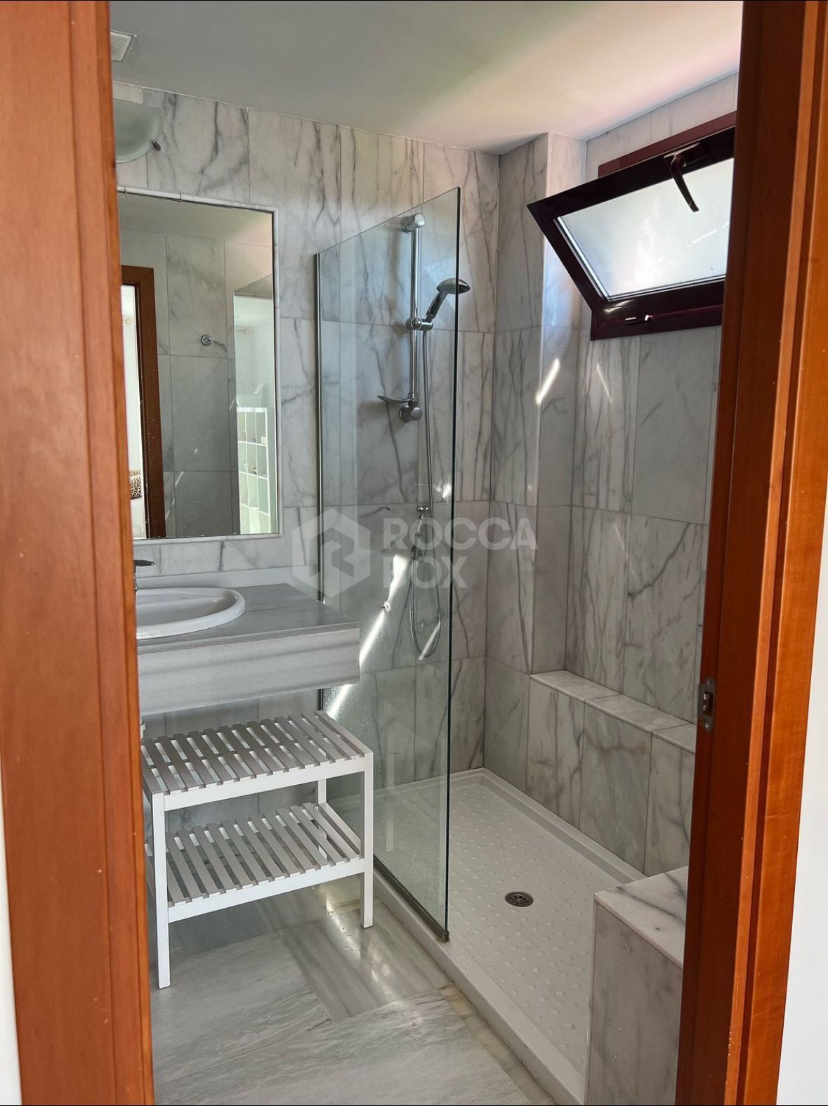 Traditional Two Bedroom Apartment with Mountain Views and Exceptional Facilities