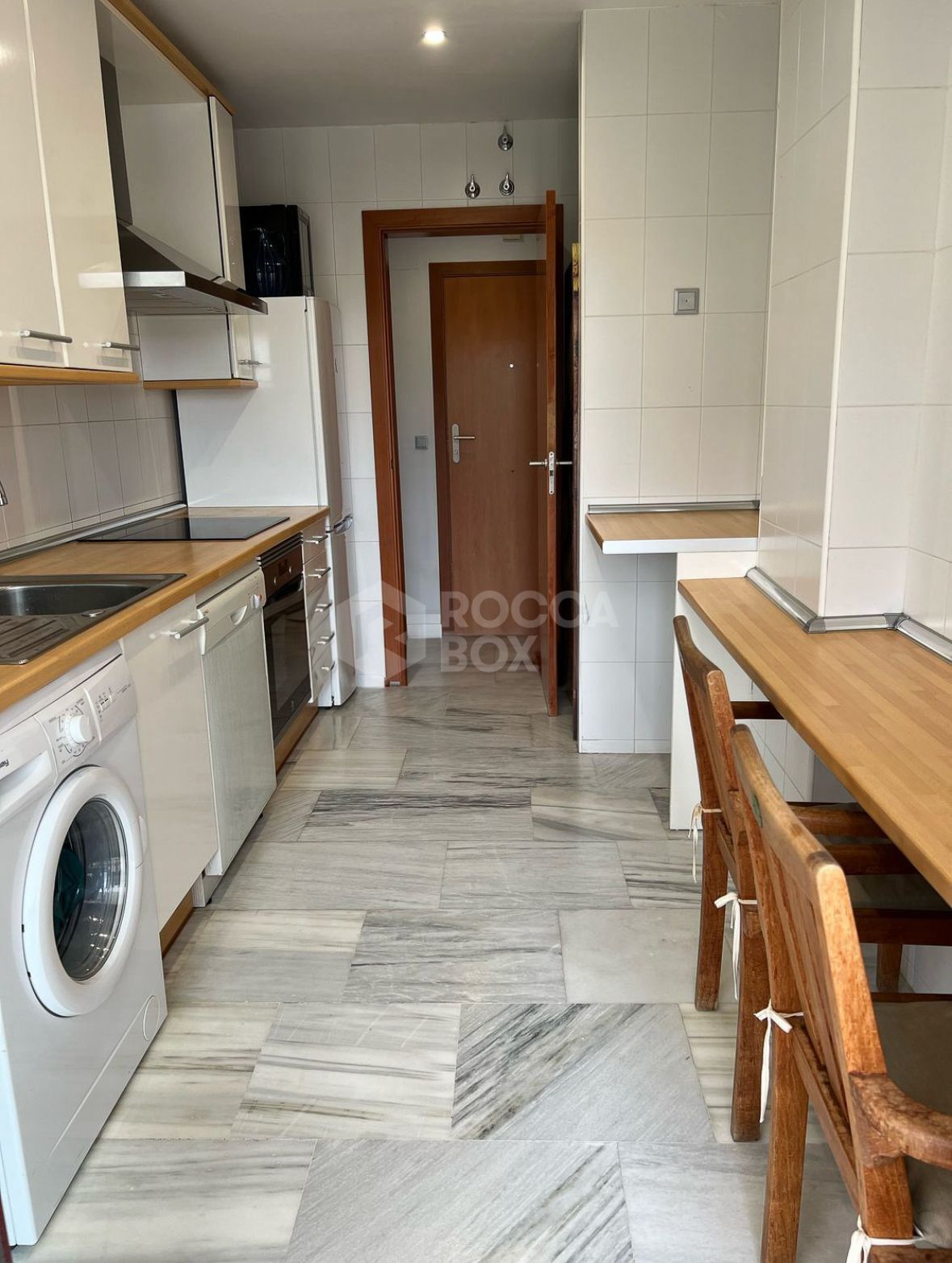 Traditional Two Bedroom Apartment with Mountain Views and Exceptional Facilities