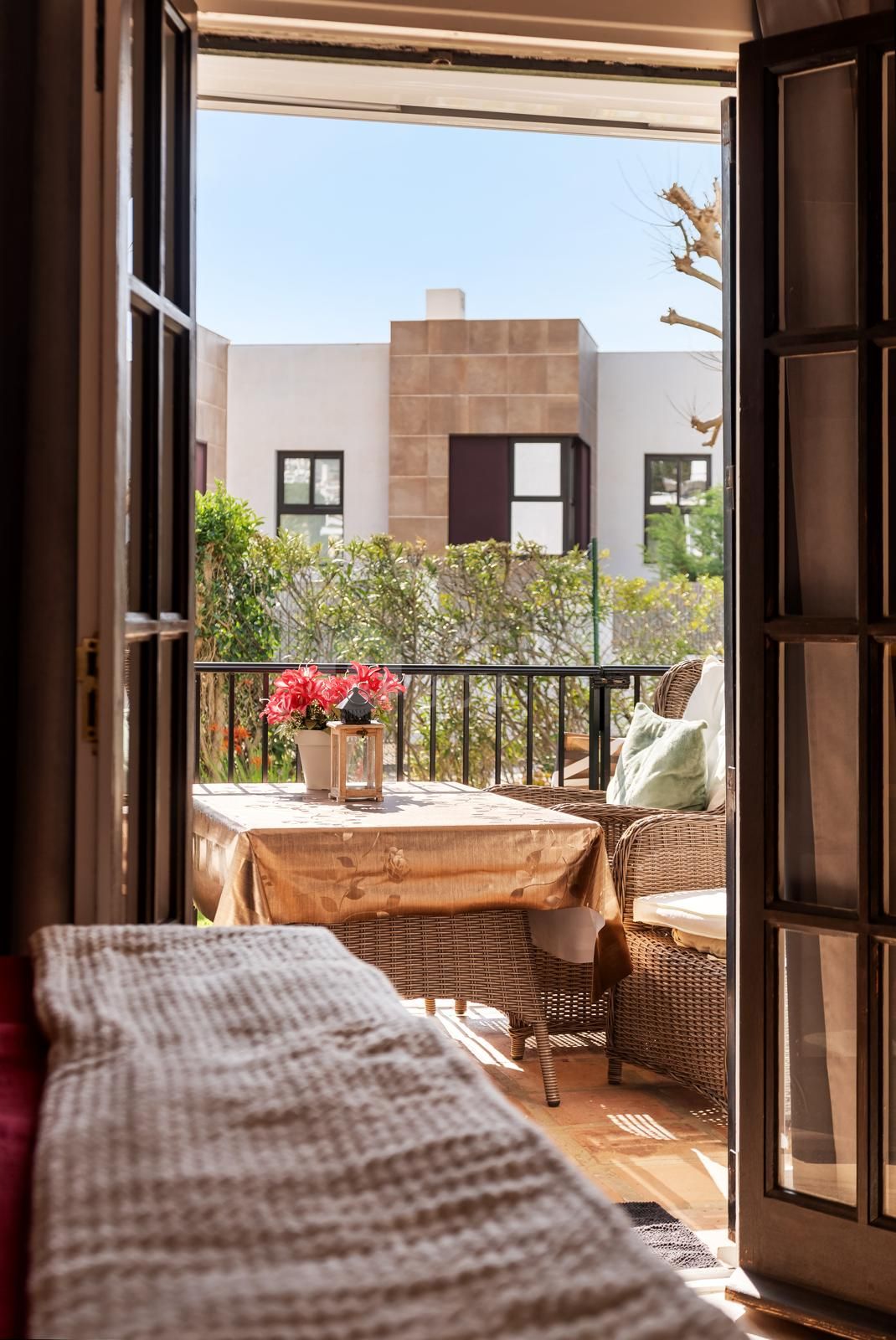 Stylish 3-Bed Ground-Floor Apartment with Private Garden in Las Cascadas