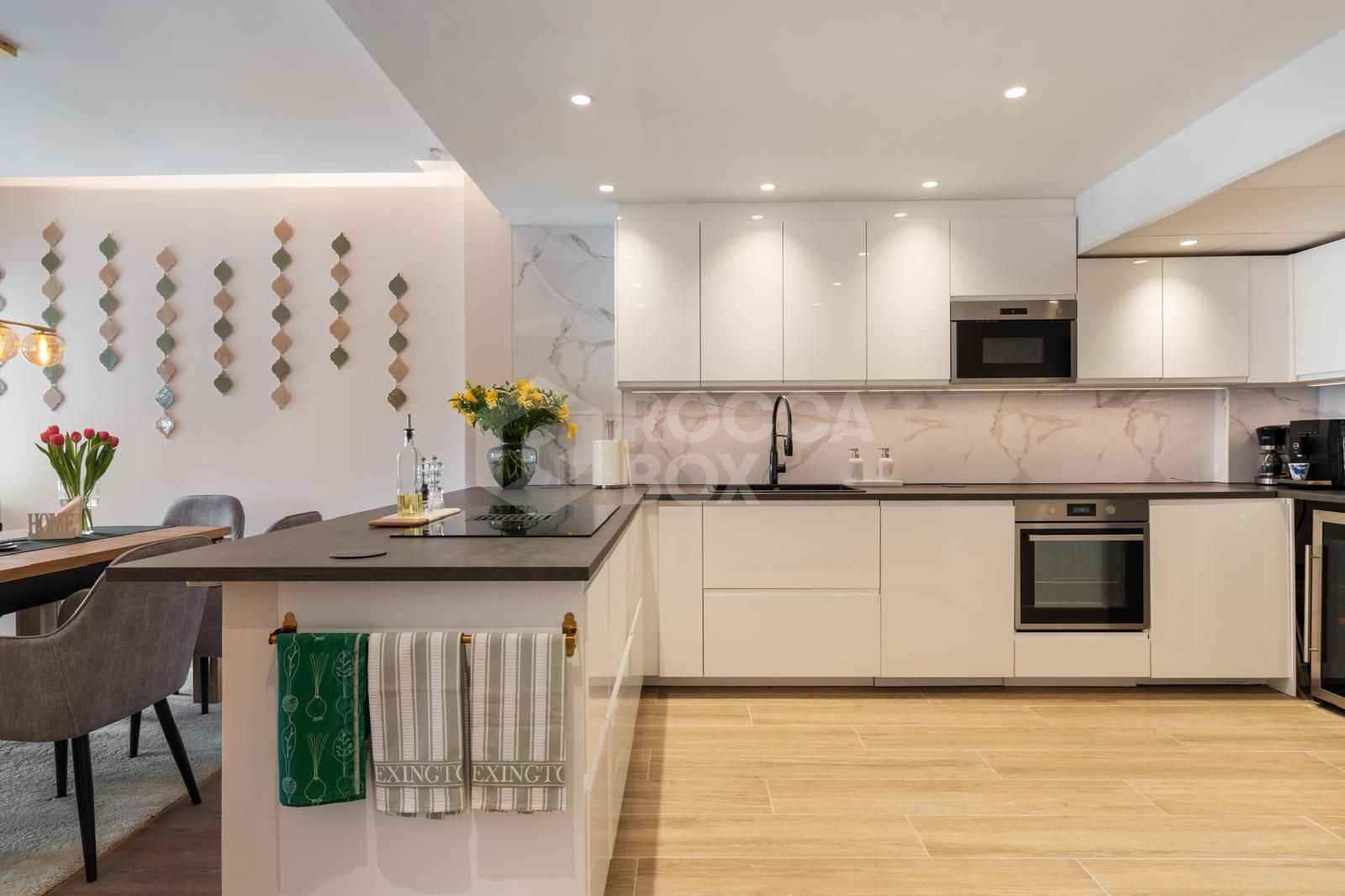 Stylish 3-Bed Ground-Floor Apartment with Private Garden in Las Cascadas