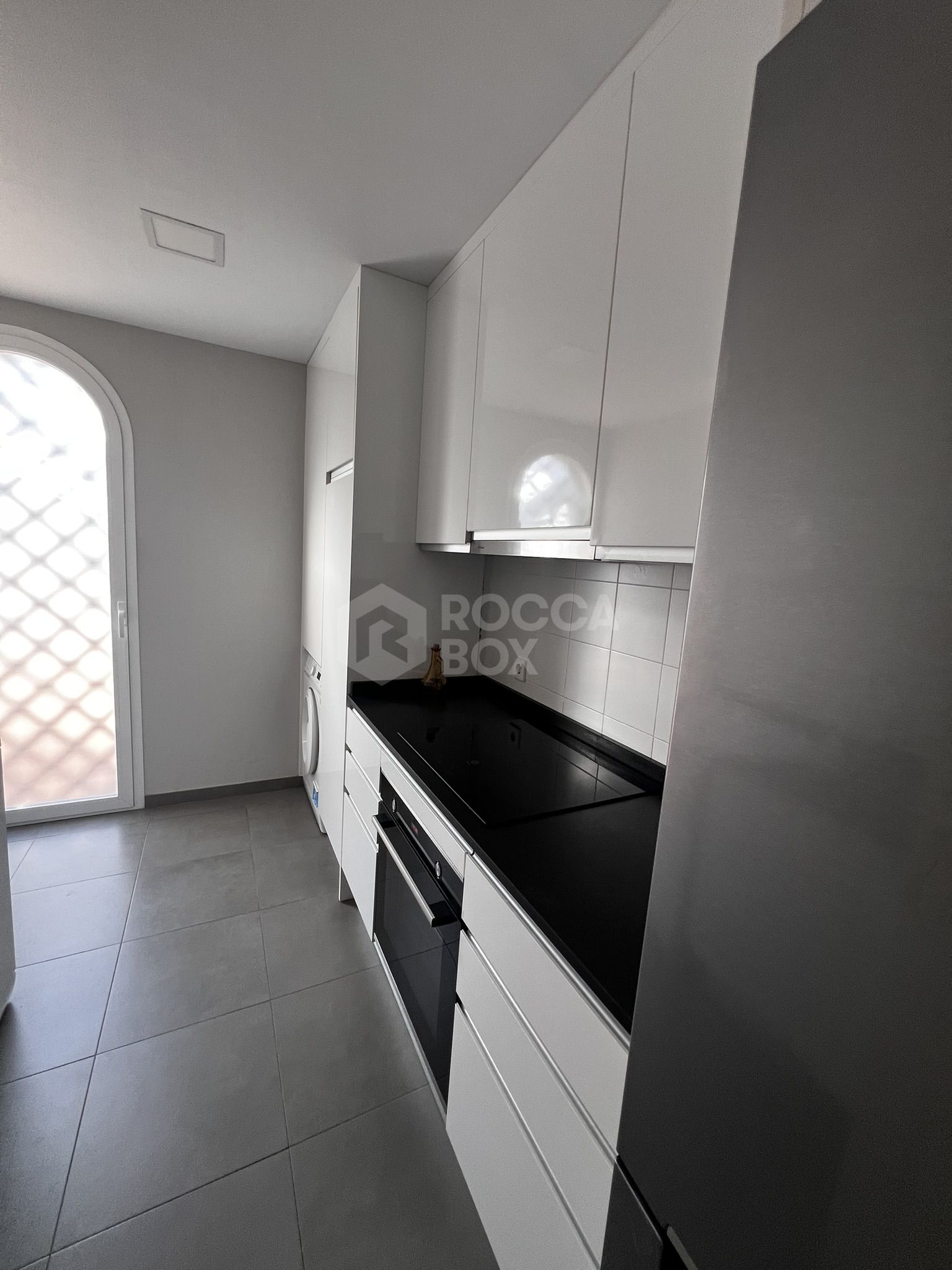 Elegant One Bedroom Apartment in Prestigious Marbella Golden Mile