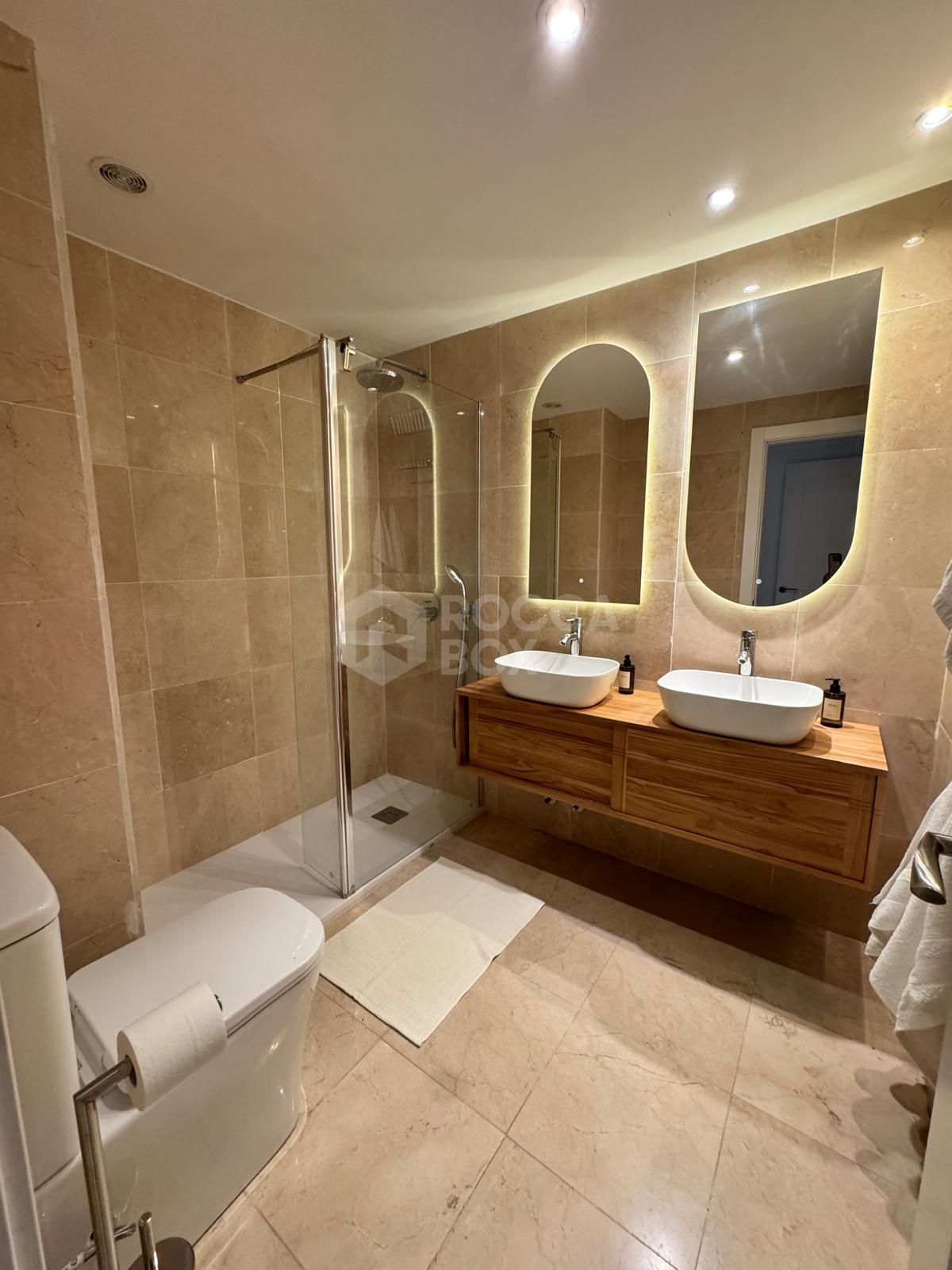 Fully Renovated 3-Bedroom Apartment in Prime Marbella (Río Real)