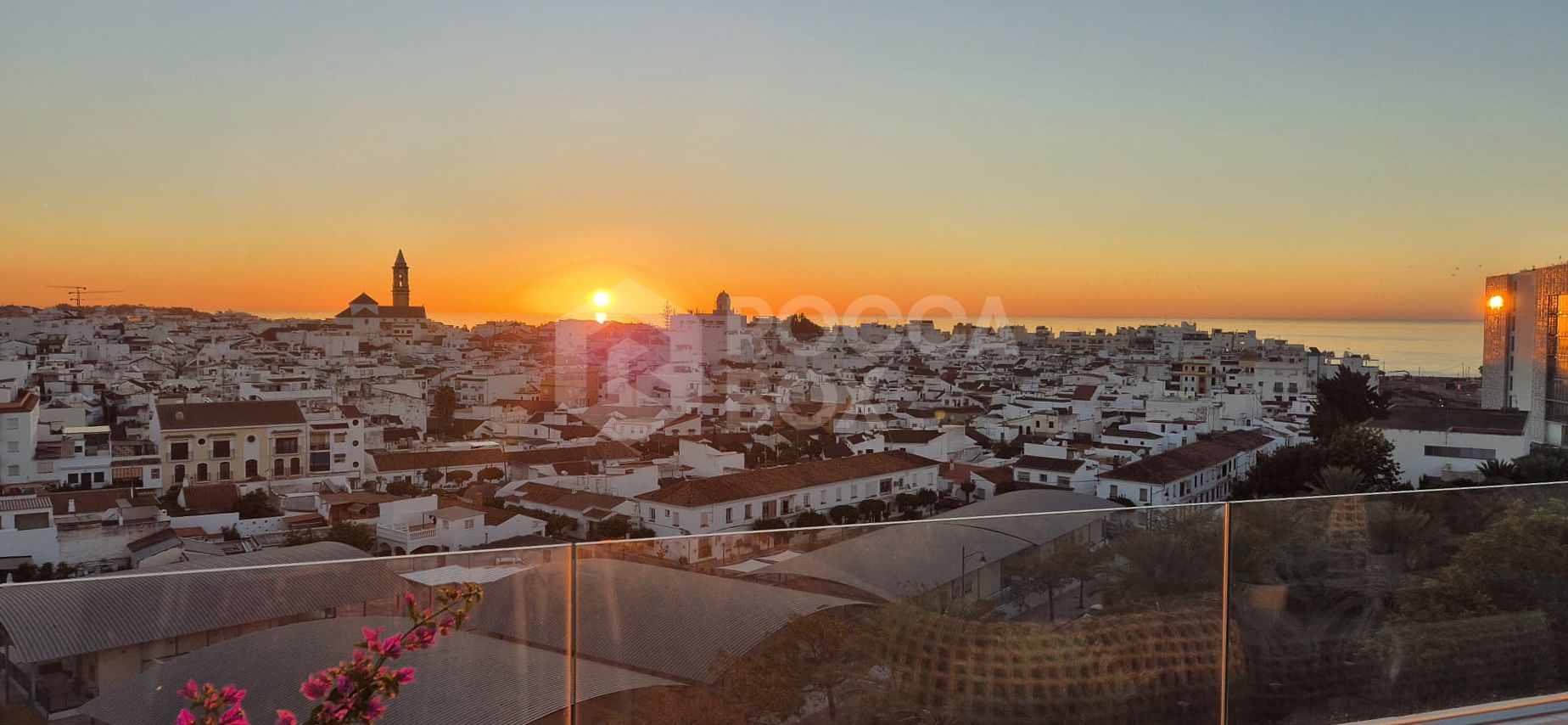 Stunning Luxury Penthouse With Panoramic 360° Views