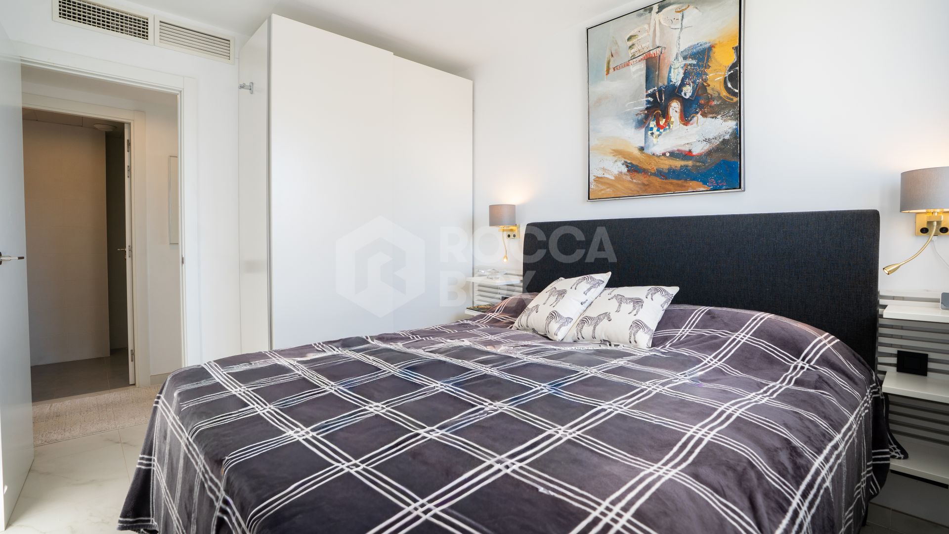 Stunning Luxury Penthouse With Panoramic 360° Views