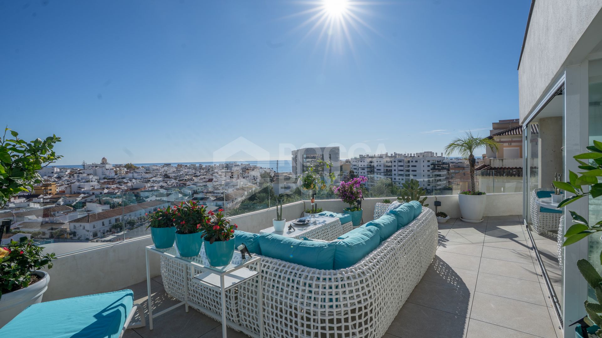 Stunning Luxury Penthouse With Panoramic 360° Views