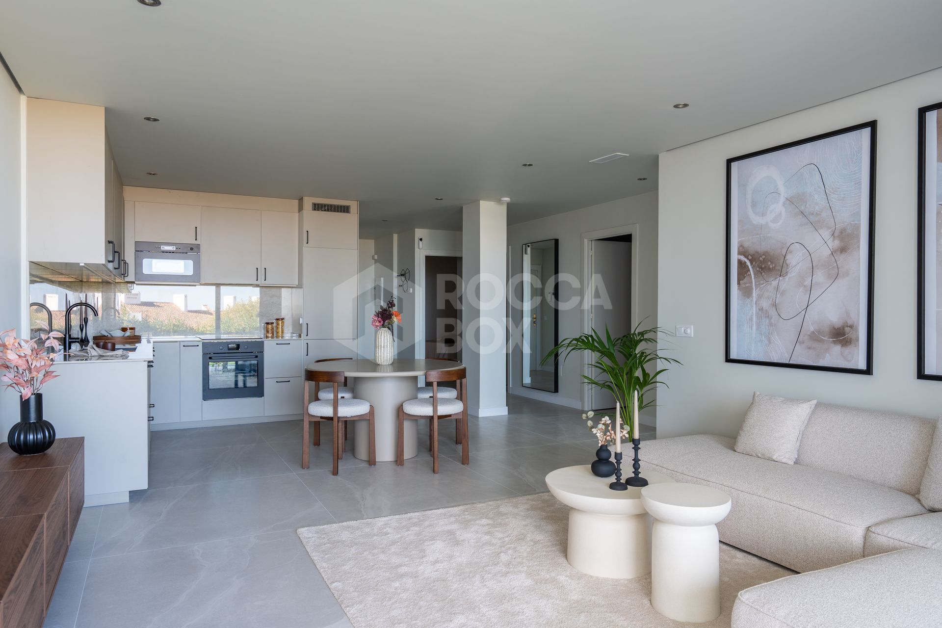 Luxury Frontline Golf Apartment with Panoramic Views and Exceptional Amenities