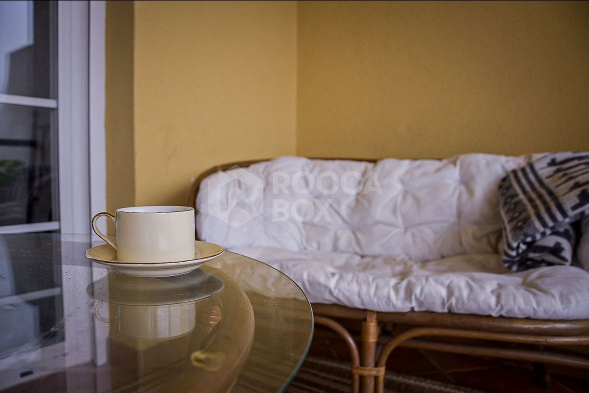 Elegant Two-Bedroom Apartment with Panoramic Views in Señorio de Aloha