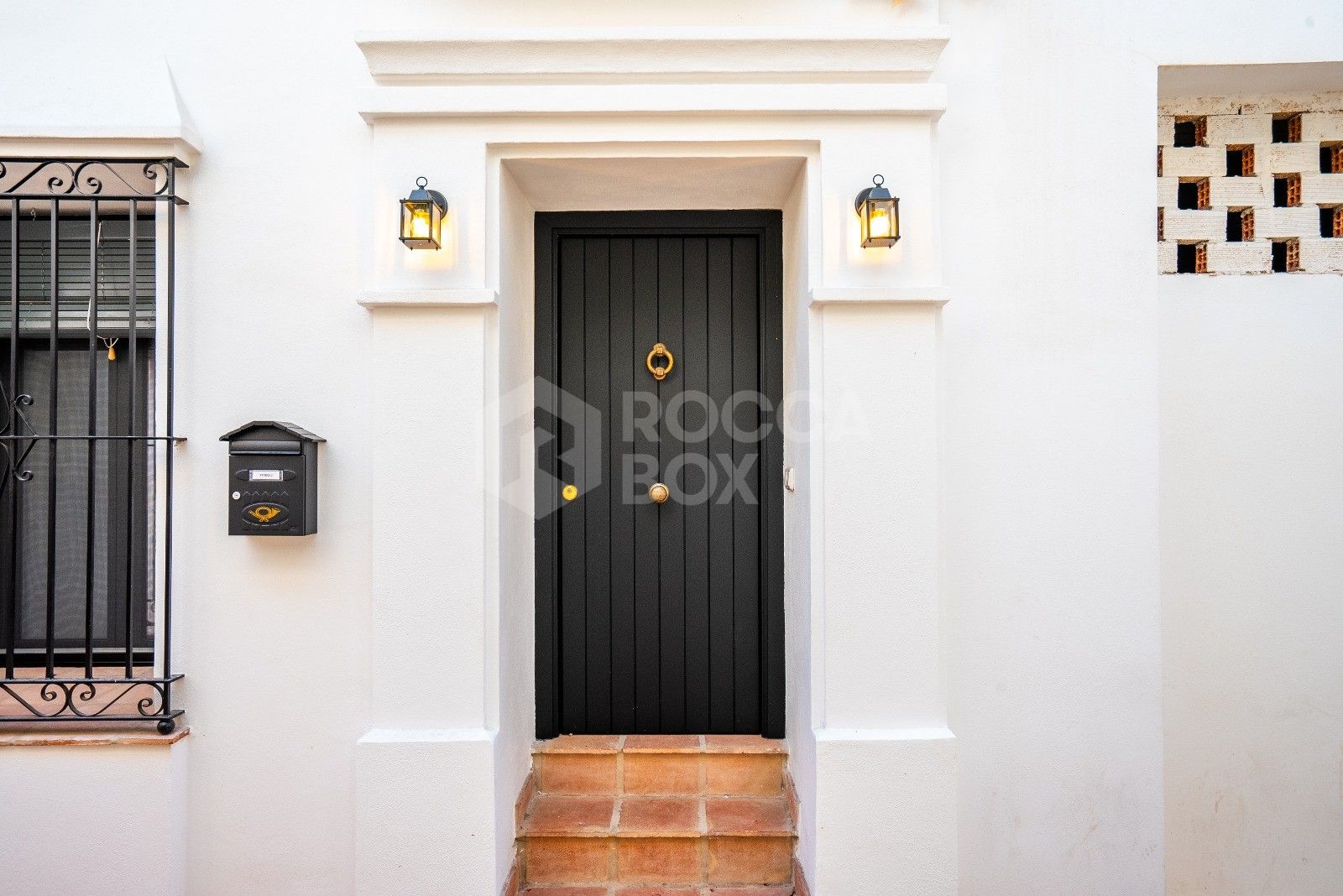 Renovated townhouse with private pool in Marbella Old Town