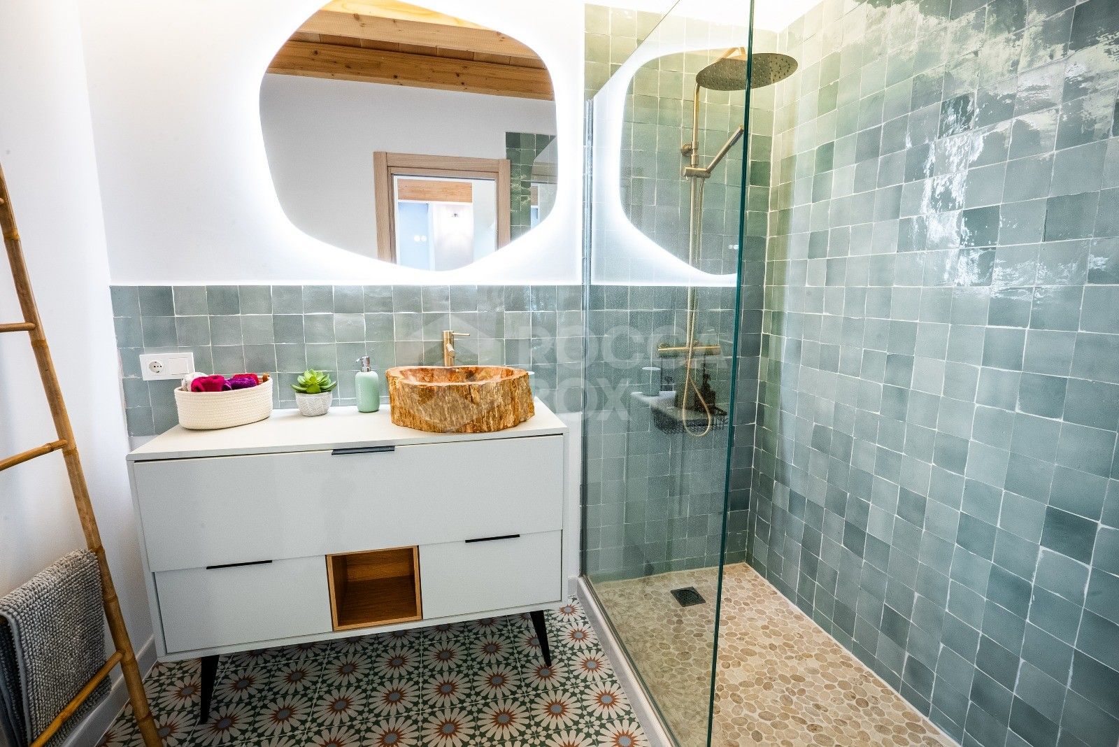 Renovated townhouse with private pool in Marbella Old Town