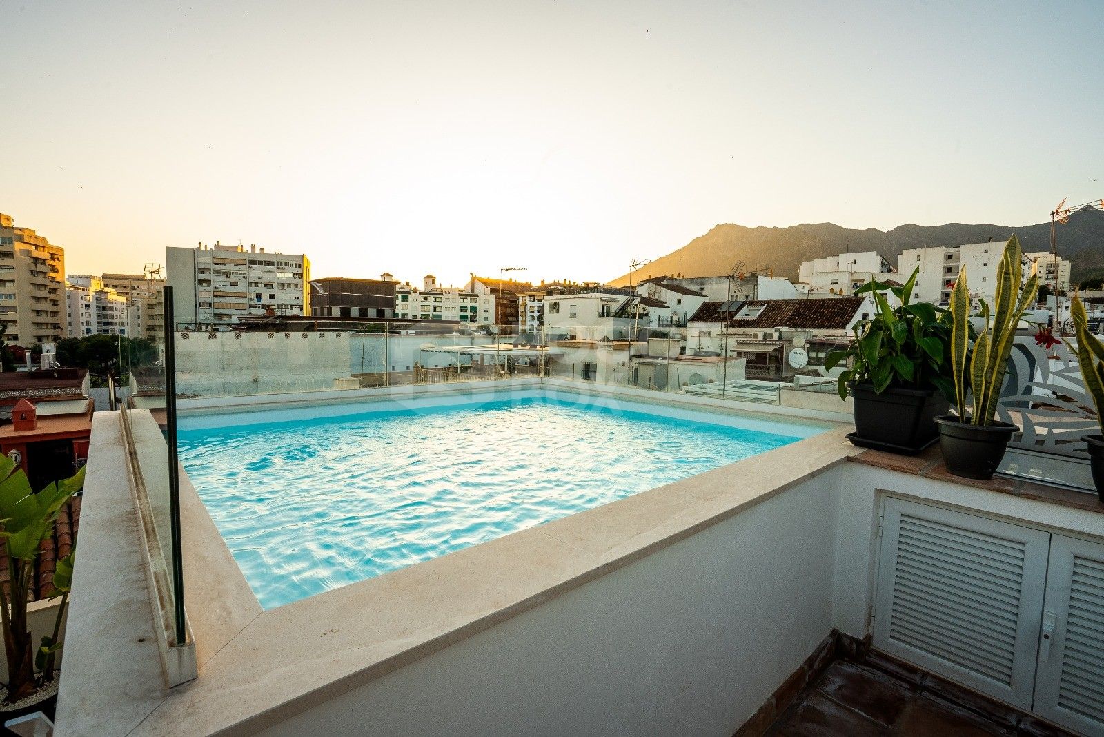 Renovated townhouse with private pool in Marbella Old Town