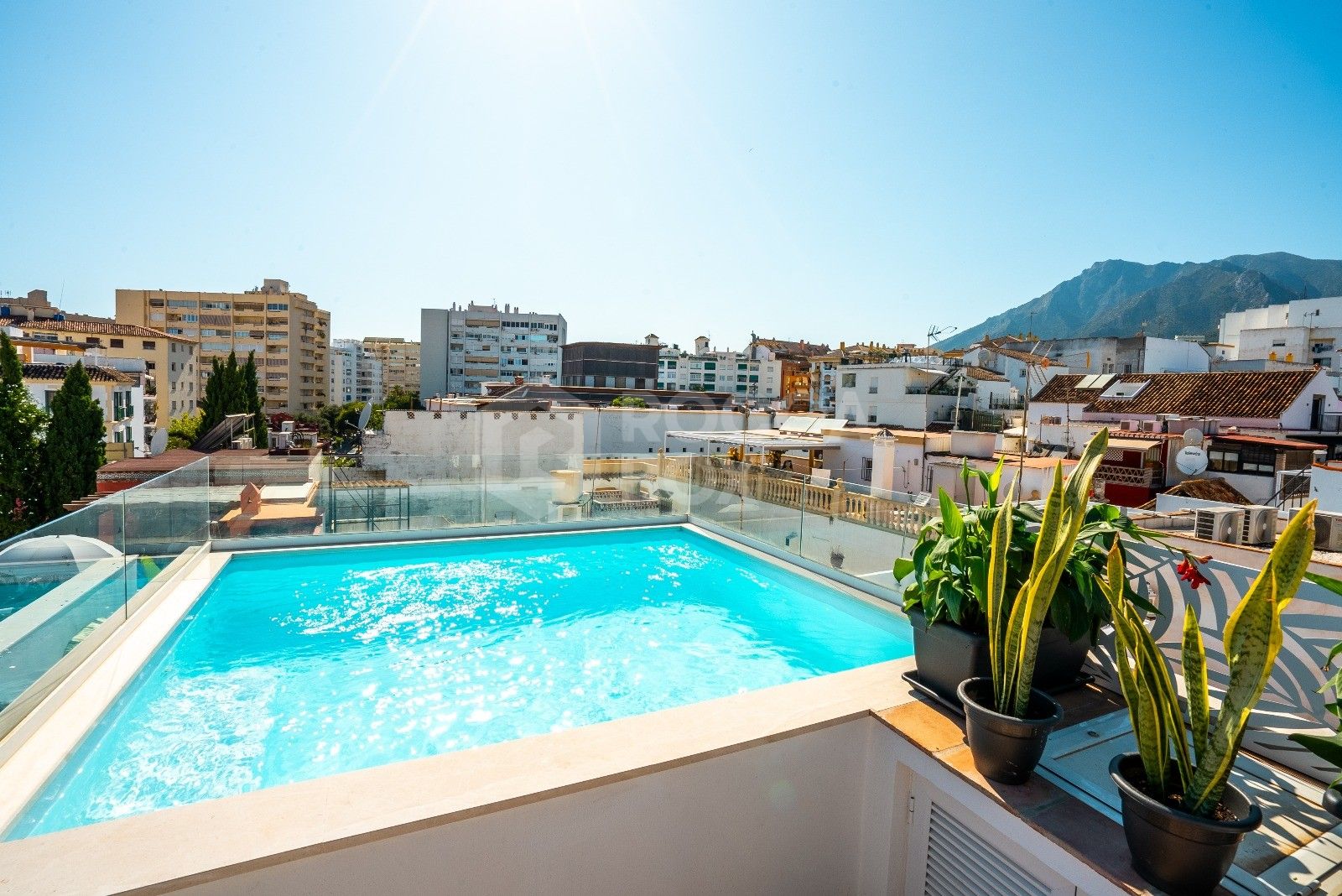 Renovated townhouse with private pool in Marbella Old Town