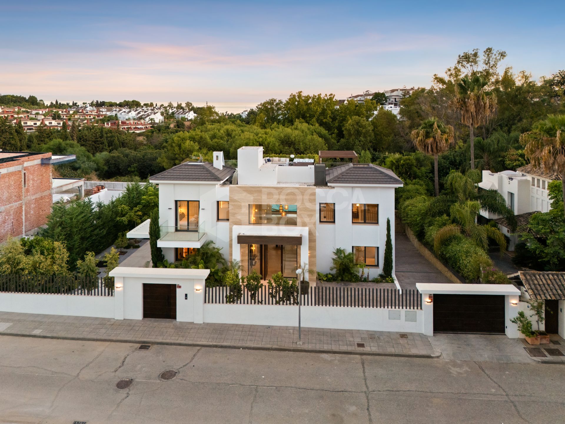Contemporary Mediterranean Elegance on Marbella’s Golden Mile
