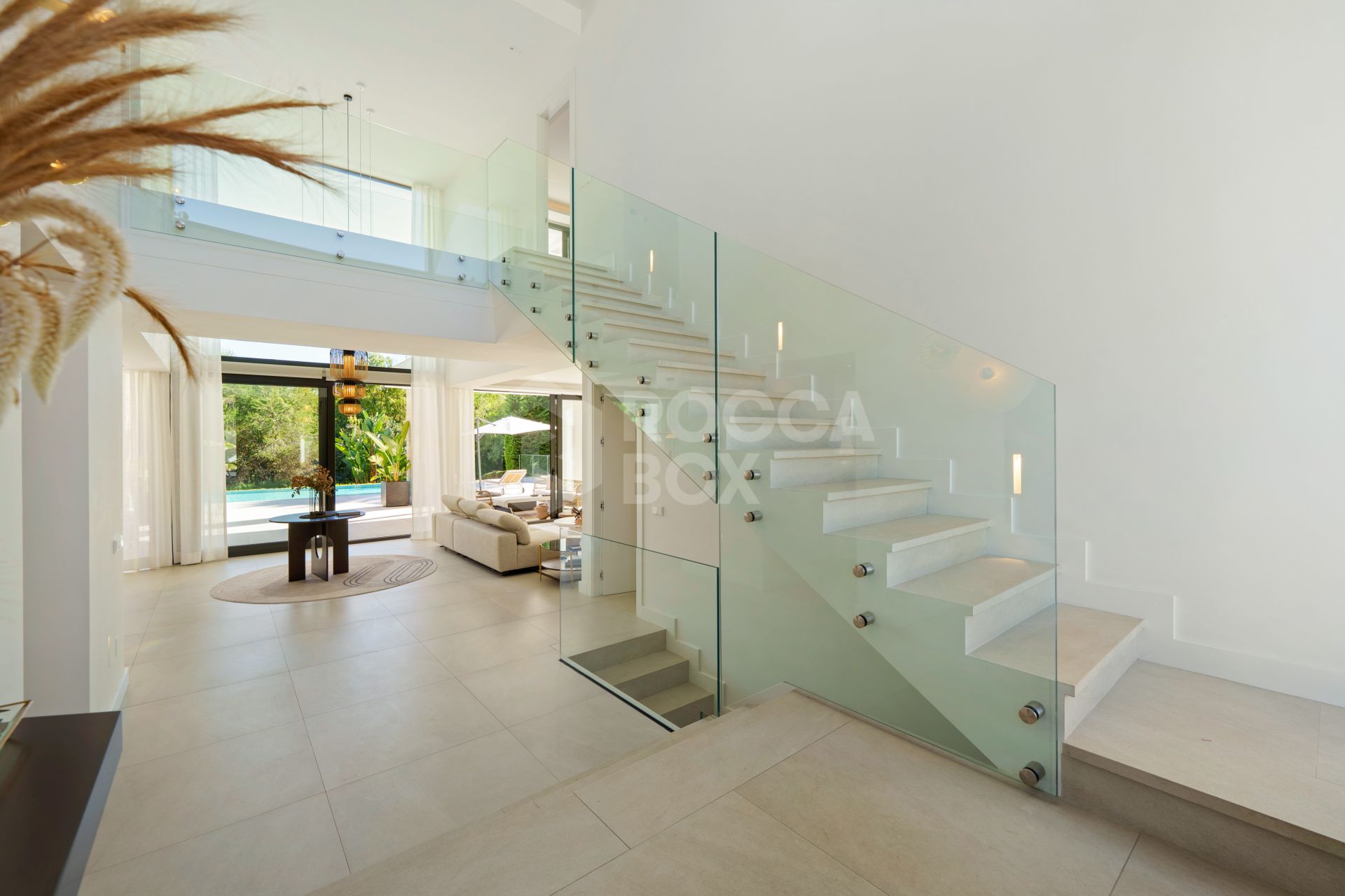 Contemporary Mediterranean Elegance on Marbella’s Golden Mile