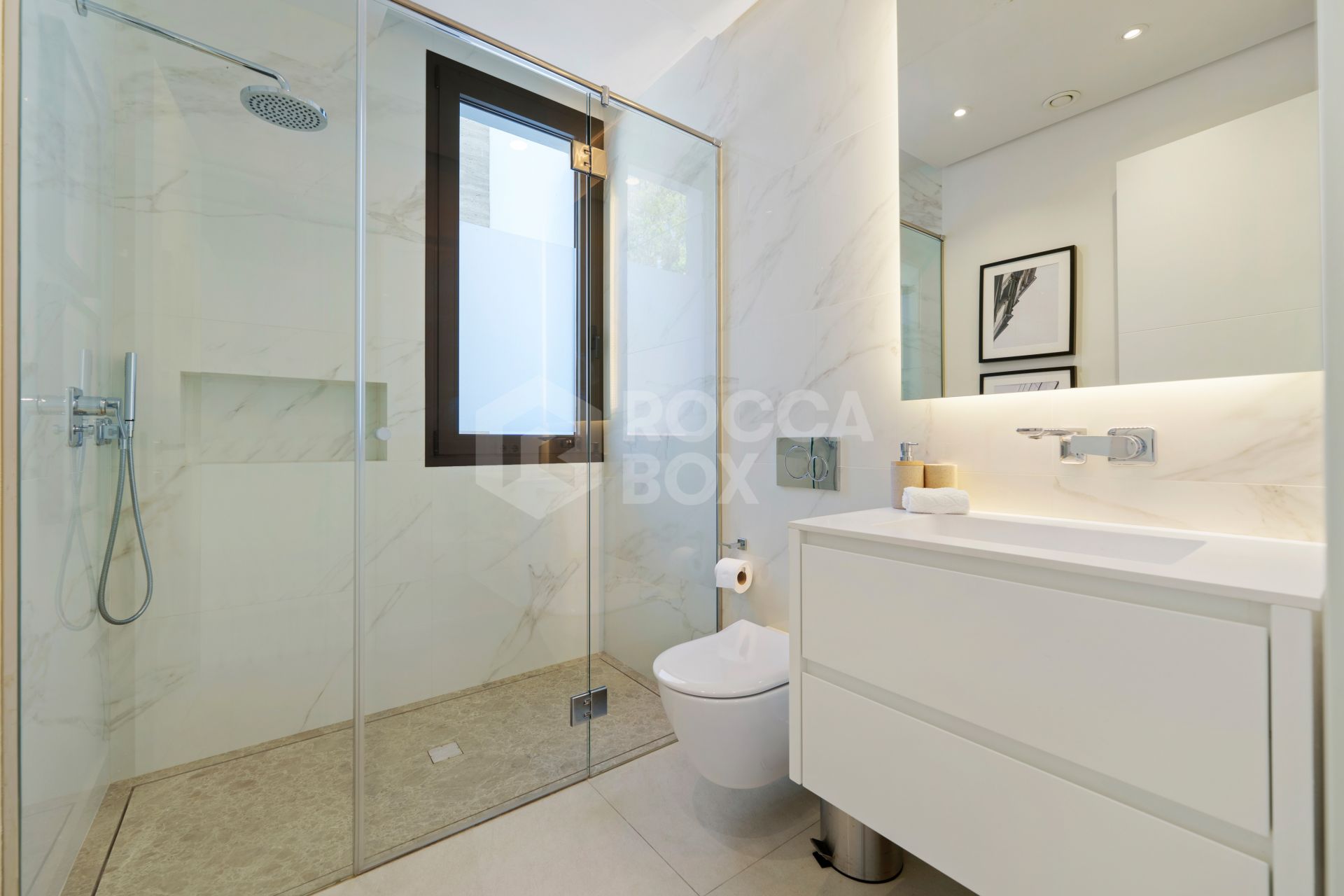 Contemporary Mediterranean Elegance on Marbella’s Golden Mile