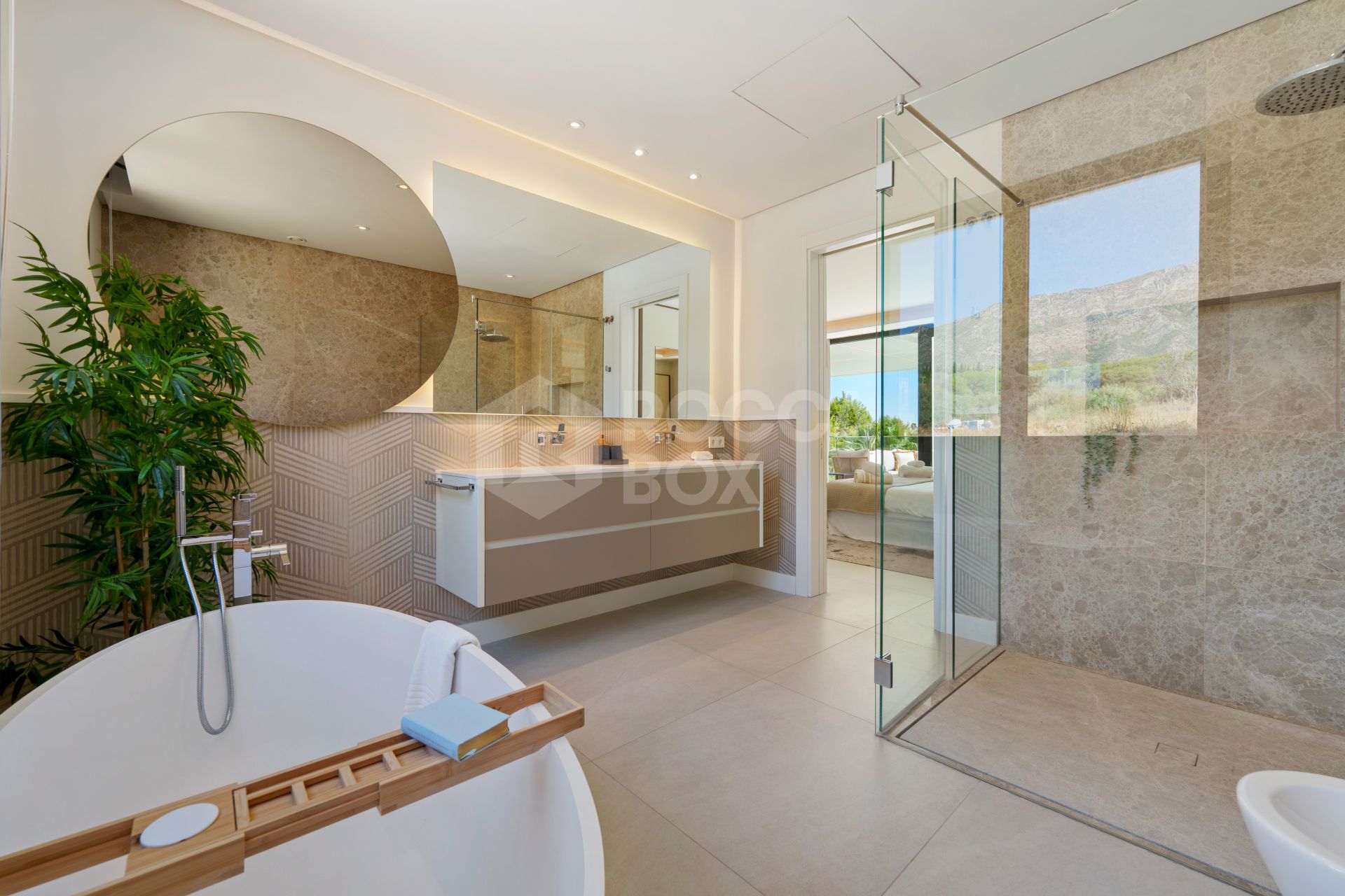 Contemporary Mediterranean Elegance on Marbella’s Golden Mile