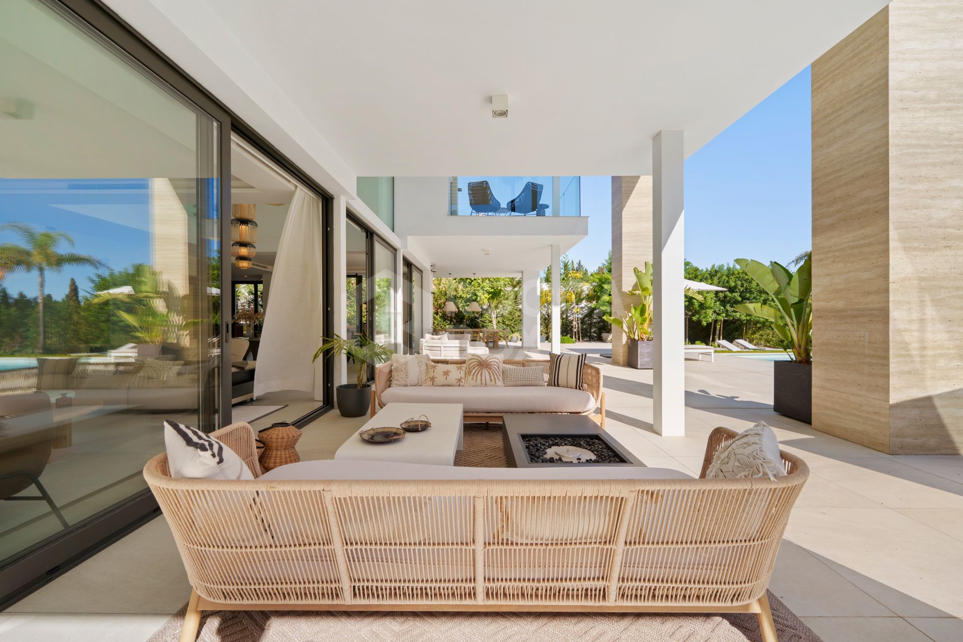 Contemporary Mediterranean Elegance on Marbella’s Golden Mile