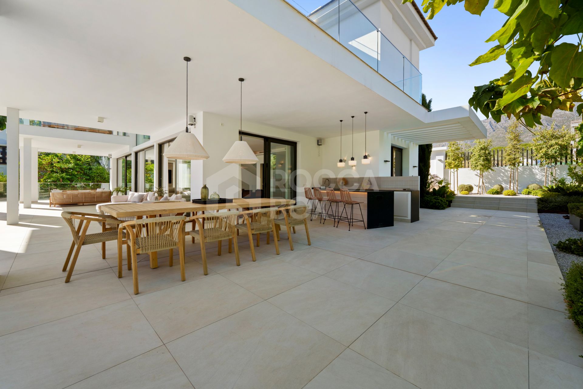 Contemporary Mediterranean Elegance on Marbella’s Golden Mile