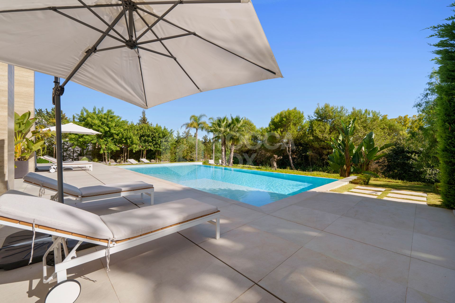 Contemporary Mediterranean Elegance on Marbella’s Golden Mile