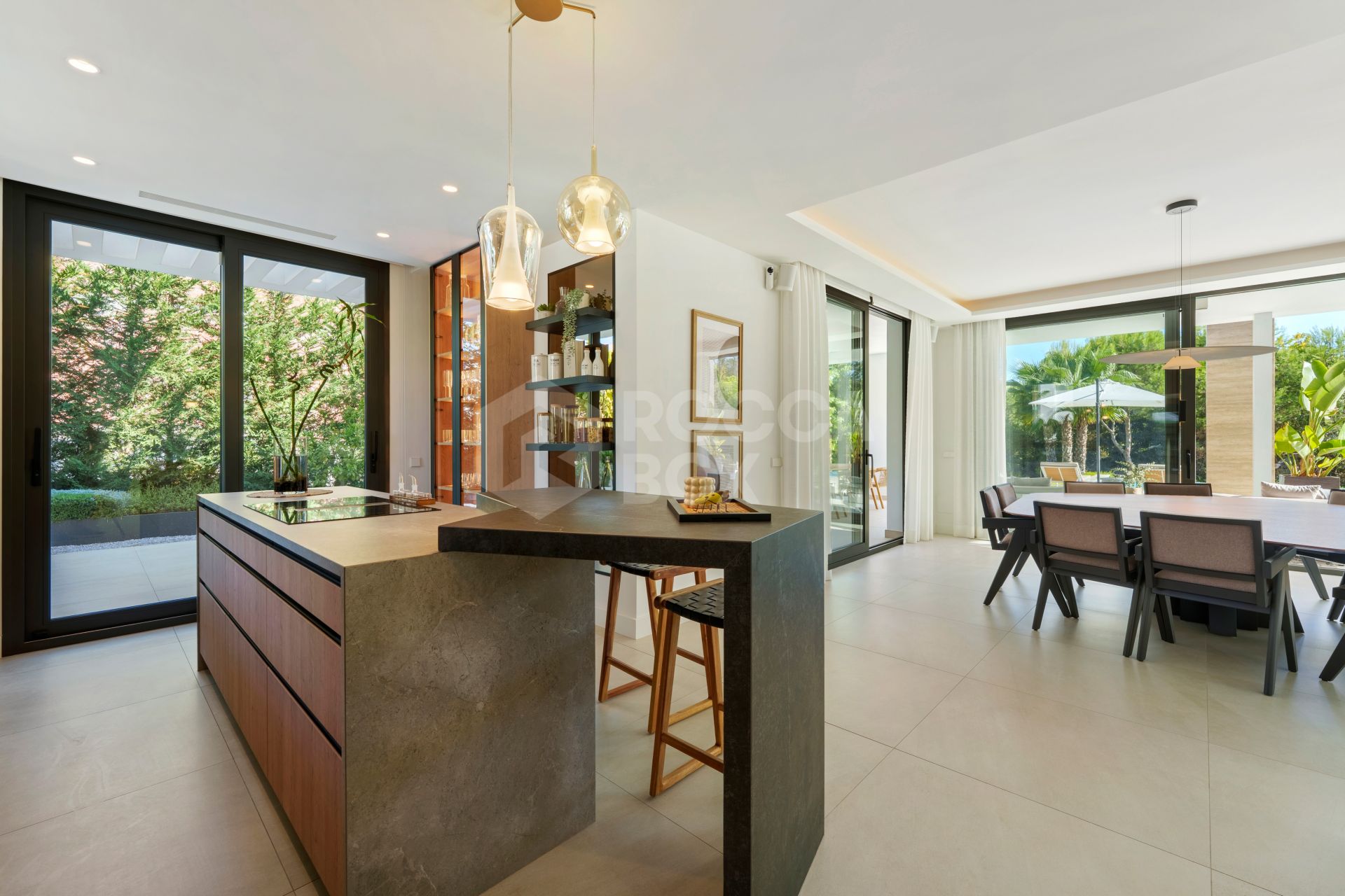 Contemporary Mediterranean Elegance on Marbella’s Golden Mile