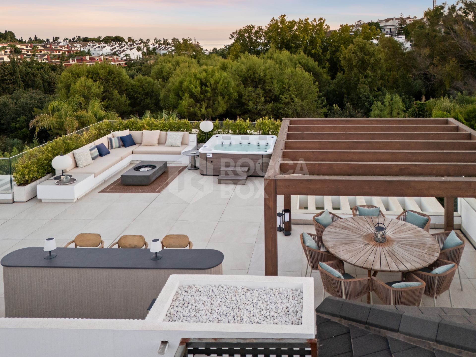 Contemporary Mediterranean Elegance on Marbella’s Golden Mile