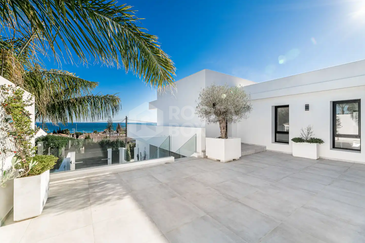 Modern Sea-View Villa Just 200m from the Beach – El Chaparral, Mijas Costa