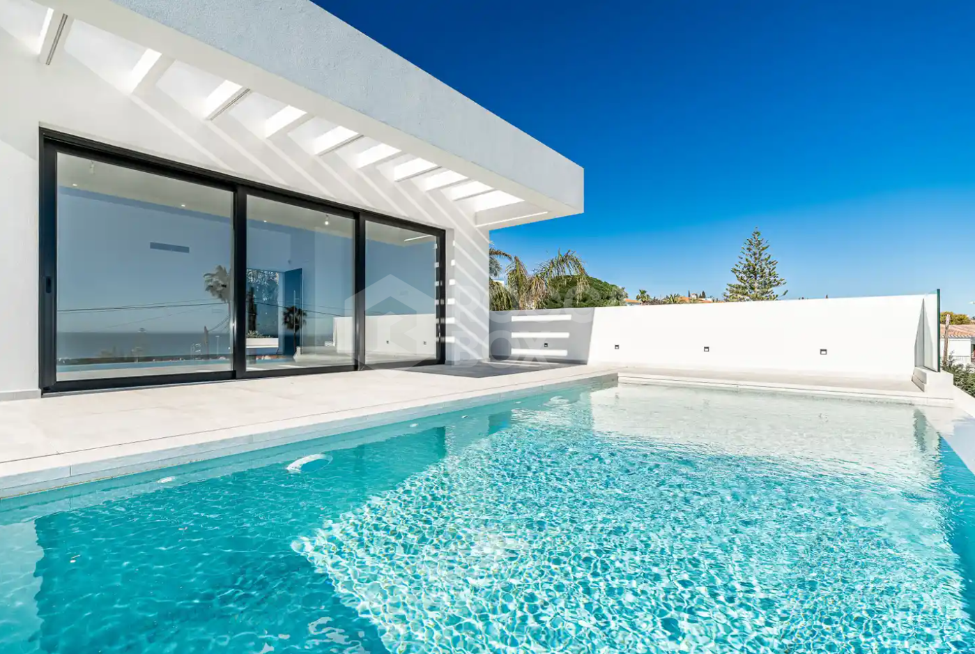 Modern Sea-View Villa Just 200m from the Beach – El Chaparral, Mijas Costa