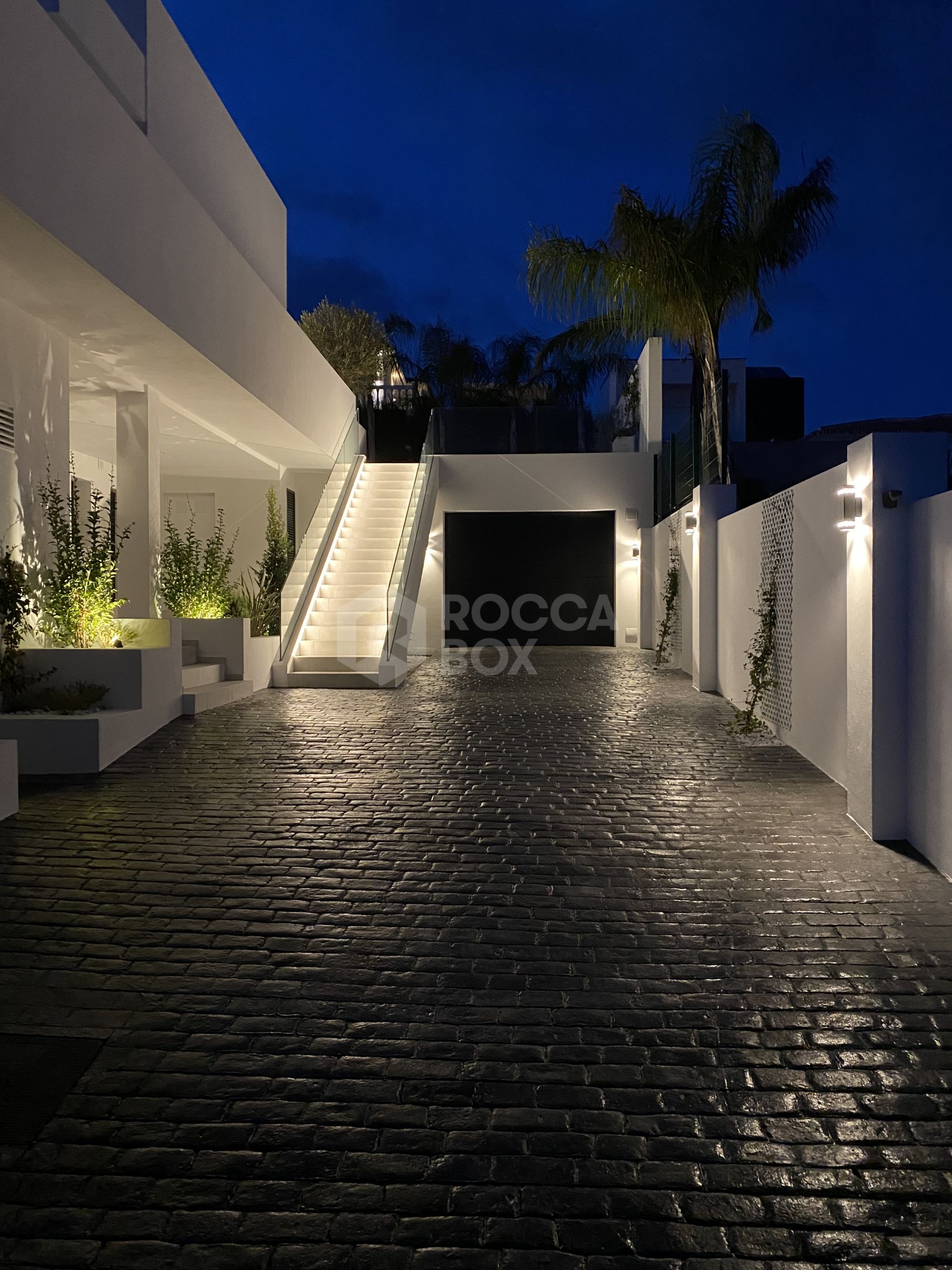 Modern Sea-View Villa Just 200m from the Beach – El Chaparral, Mijas Costa