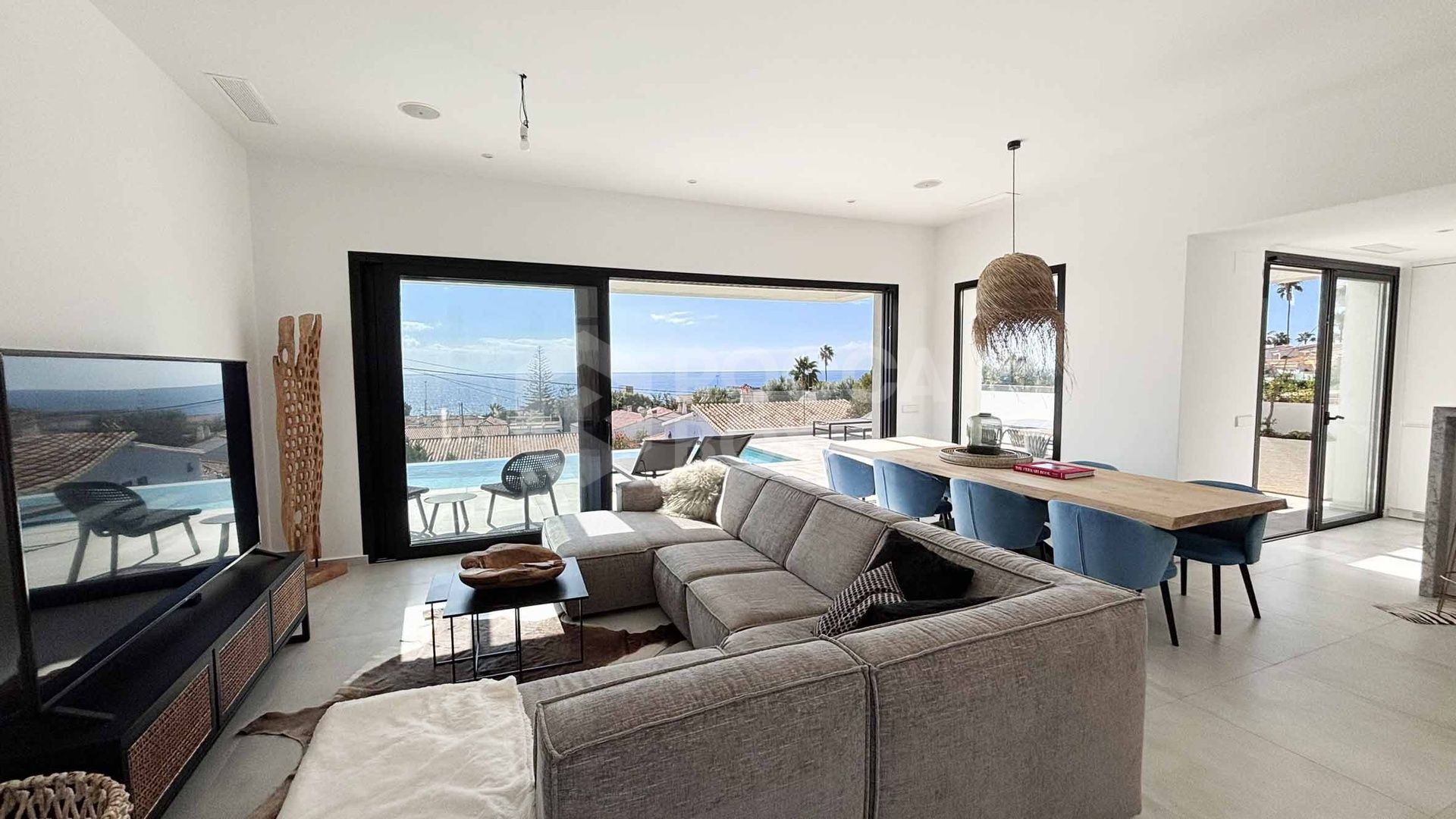 Modern Sea-View Villa Just 200m from the Beach – El Chaparral, Mijas Costa