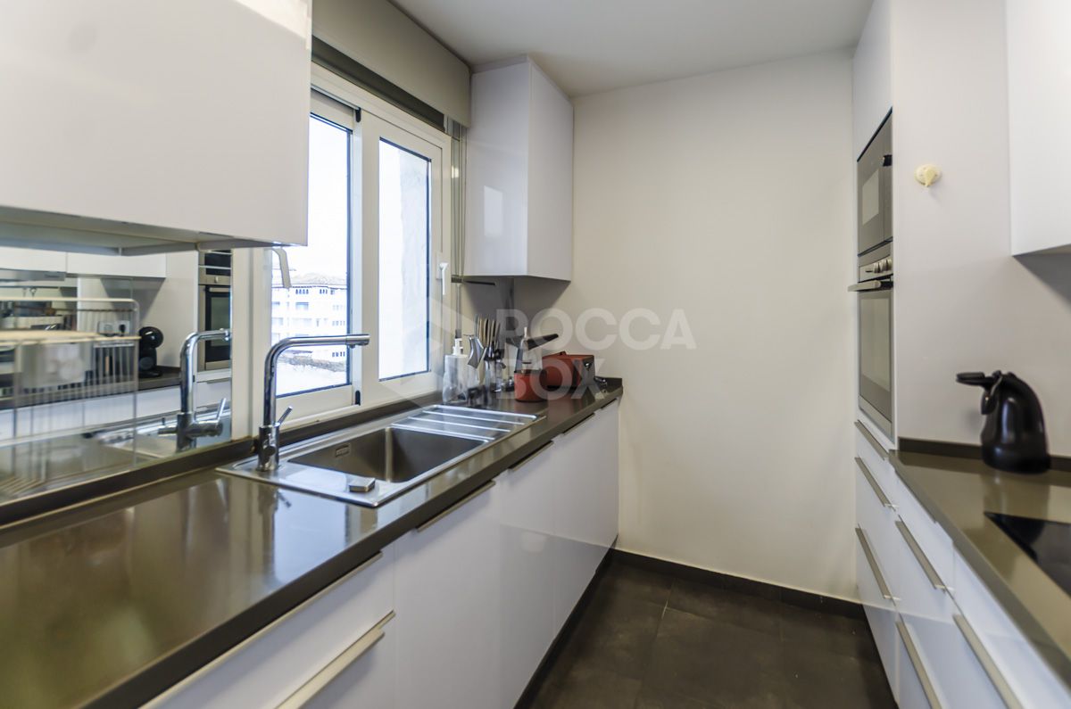 3-Bedroom Penthouse with Panoramic Terraces in Jardines del Puerto, Puerto Banús