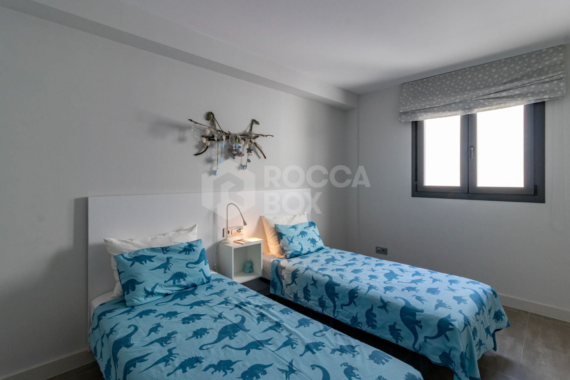 Elegant Family House with Rooftop Pool and Spacious Terrace - Peaceful Living Close to the Town Center