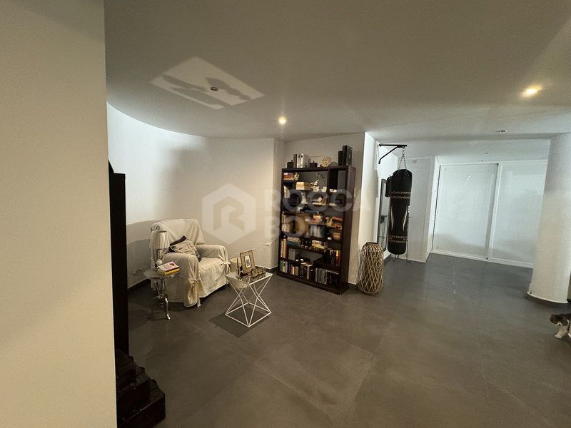 Elegant 4-Bedroom Villa in Estepona with Panoramic Sea, Mountain & Africa Views