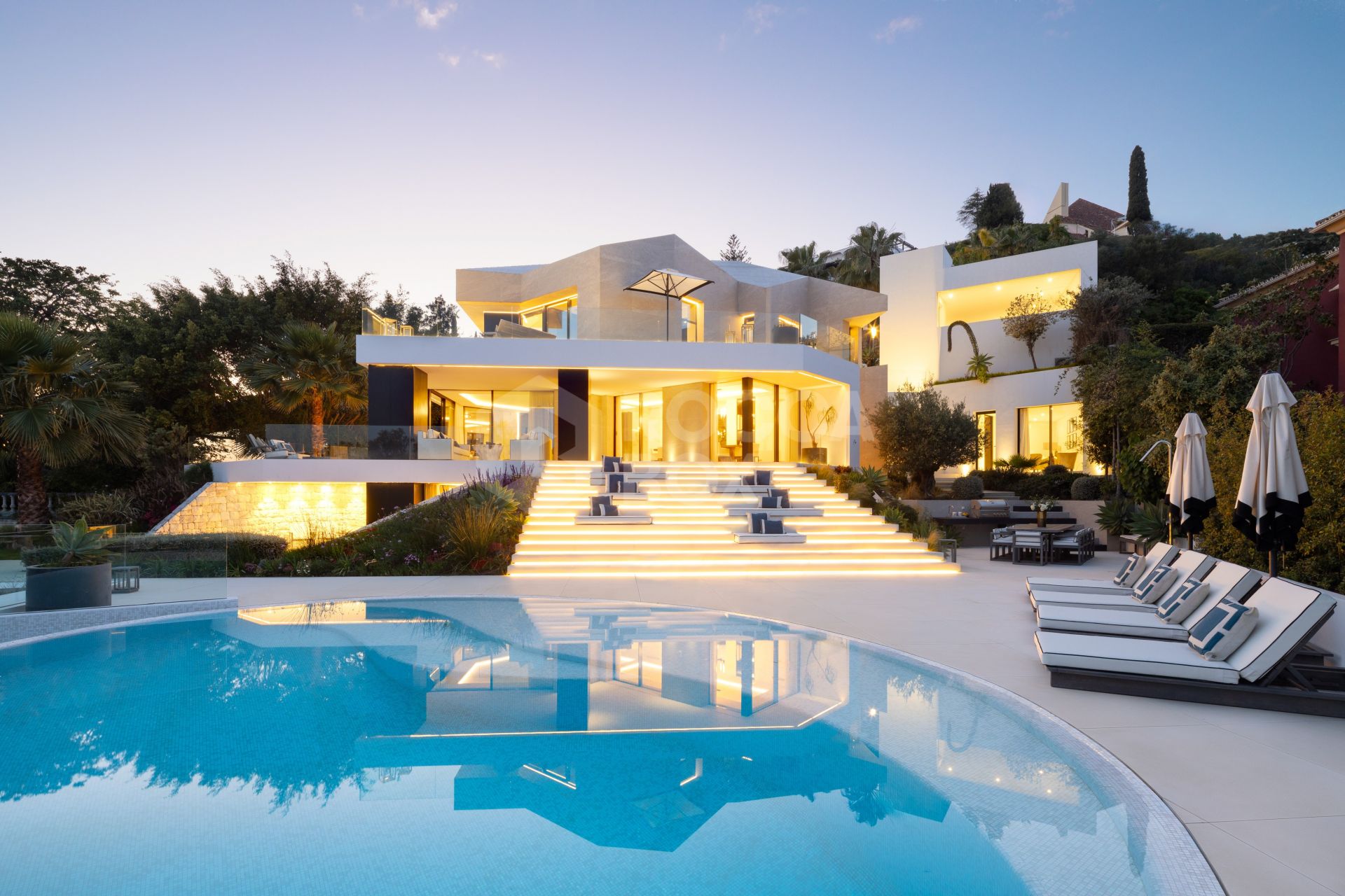 Refined Contemporary Villa in El Herrojo Alto, Benahavís