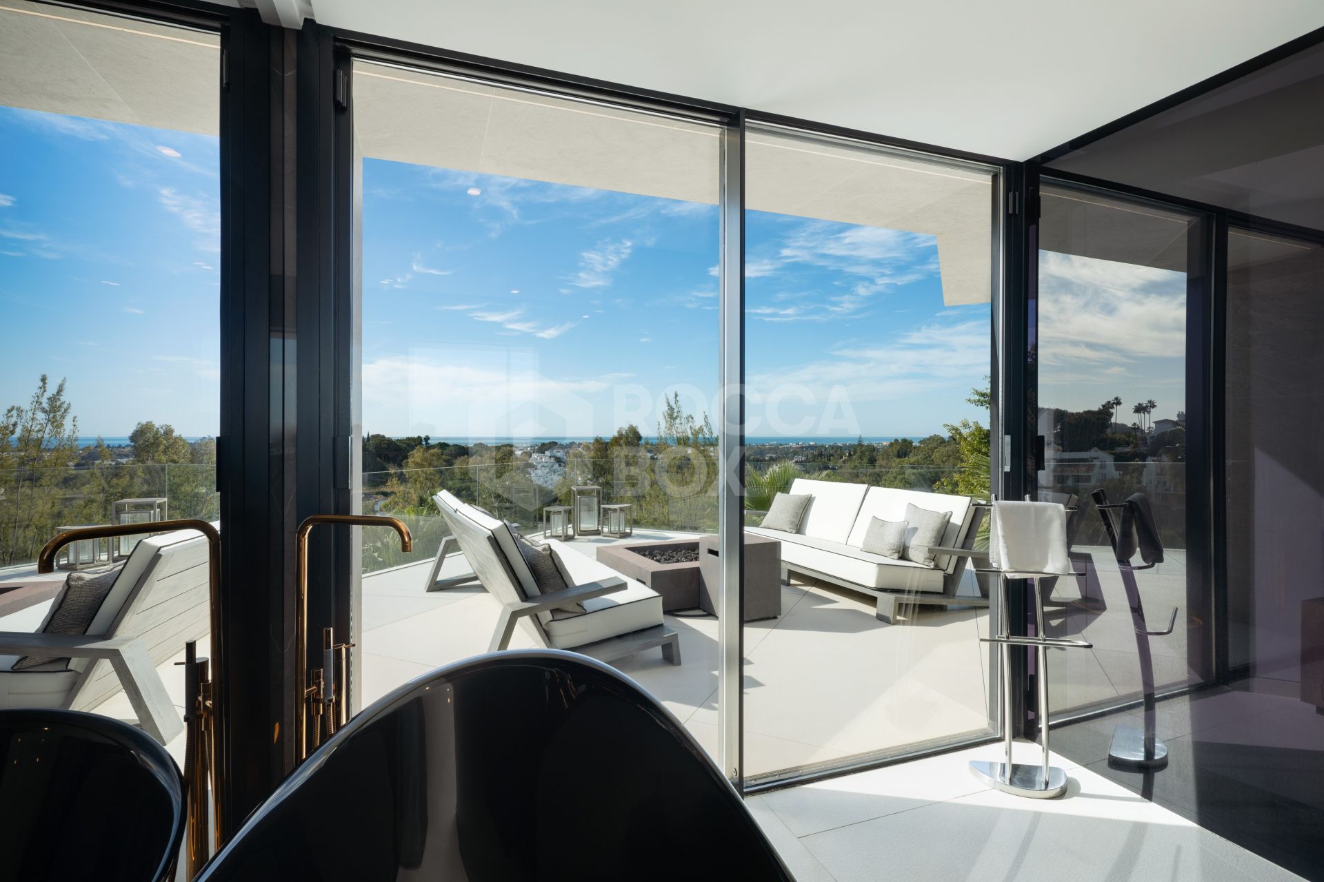 Refined Contemporary Villa in El Herrojo Alto, Benahavís