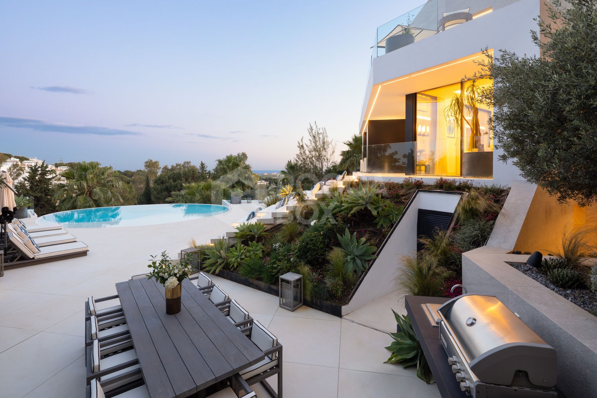 Refined Contemporary Villa in El Herrojo Alto, Benahavís