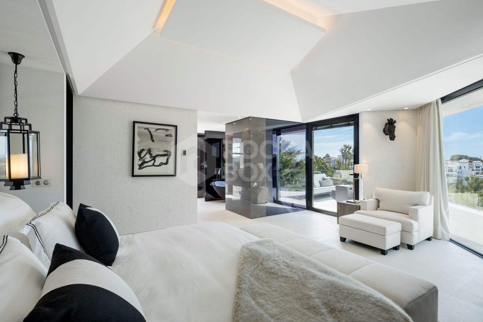 Refined Contemporary Villa in El Herrojo Alto, Benahavís