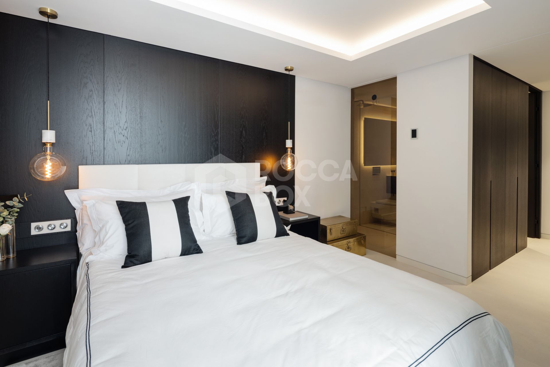 Refined Contemporary Villa in El Herrojo Alto, Benahavís