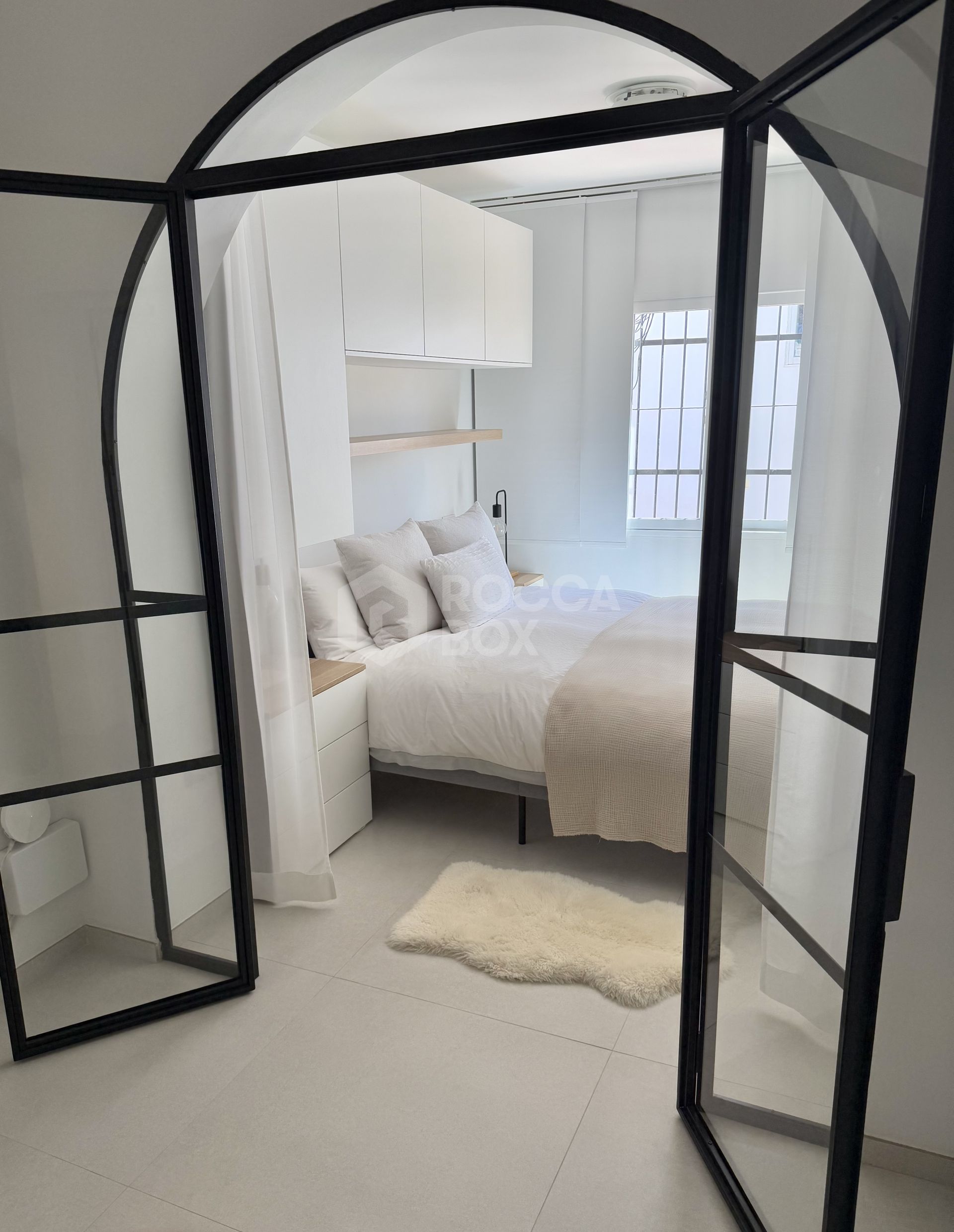 Stylish Scandinavian Private Villa with Sea, Mountain & Sunset Views in Nueva Andalucía